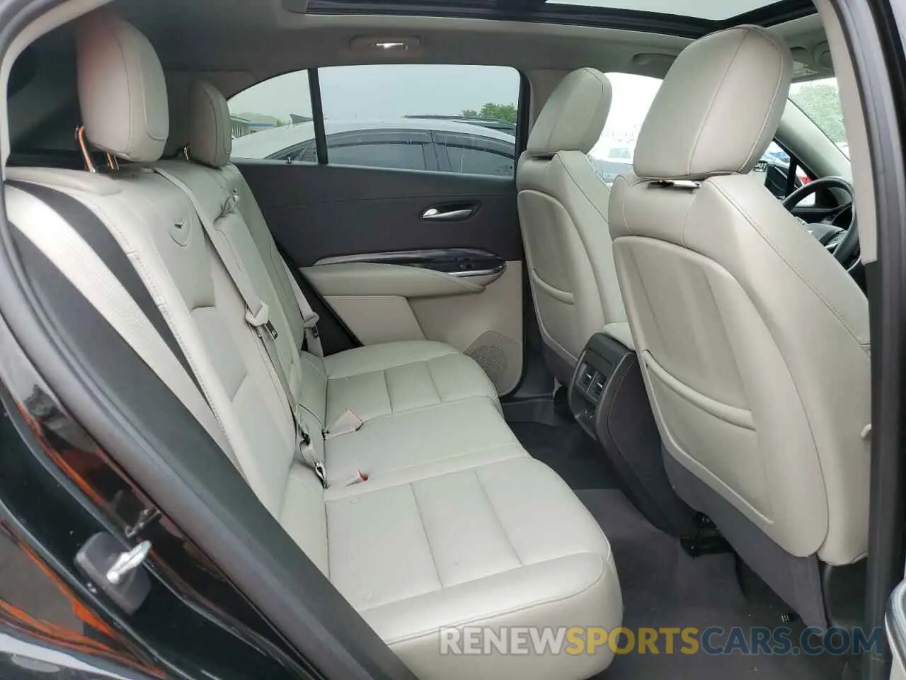 11 Фотография поврежденного автомобиля 1GYFZBR42PF152462 CADILLAC XT4 2023