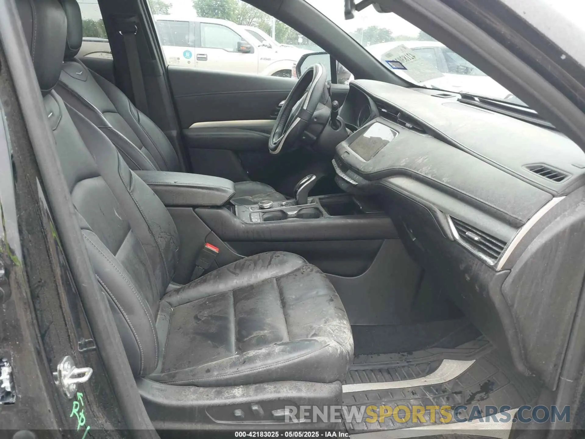5 Photograph of a damaged car 1GYFZCR48PF142752 CADILLAC XT4 2023