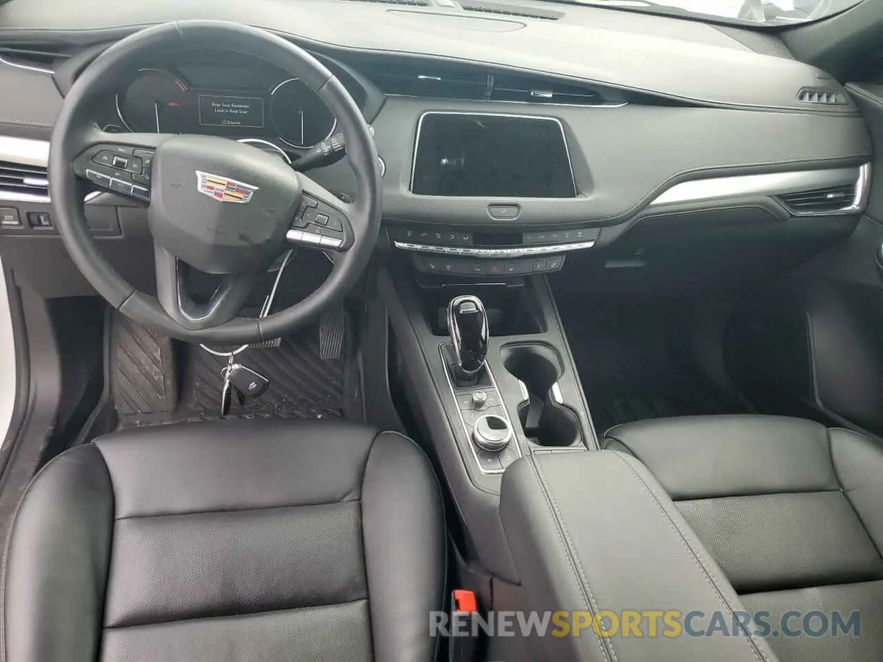 8 Фотография поврежденного автомобиля 1GYFZDR45PF226355 CADILLAC XT4 2023
