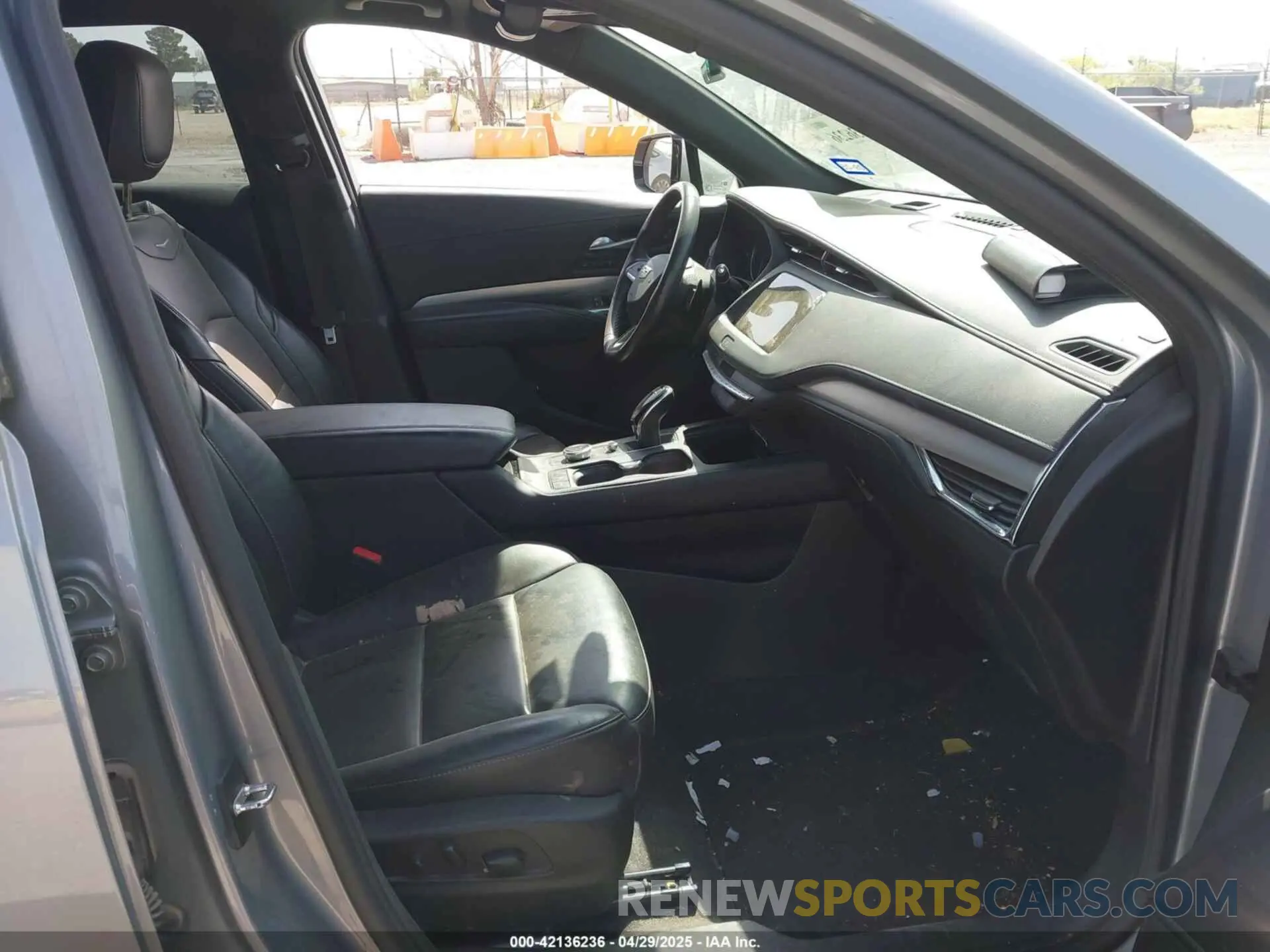 5 Photograph of a damaged car 1GYFZDR47PF163923 CADILLAC XT4 2023