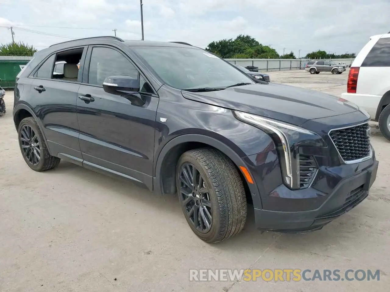 4 Фотография поврежденного автомобиля 1GYFZER41PF105361 CADILLAC XT4 2023