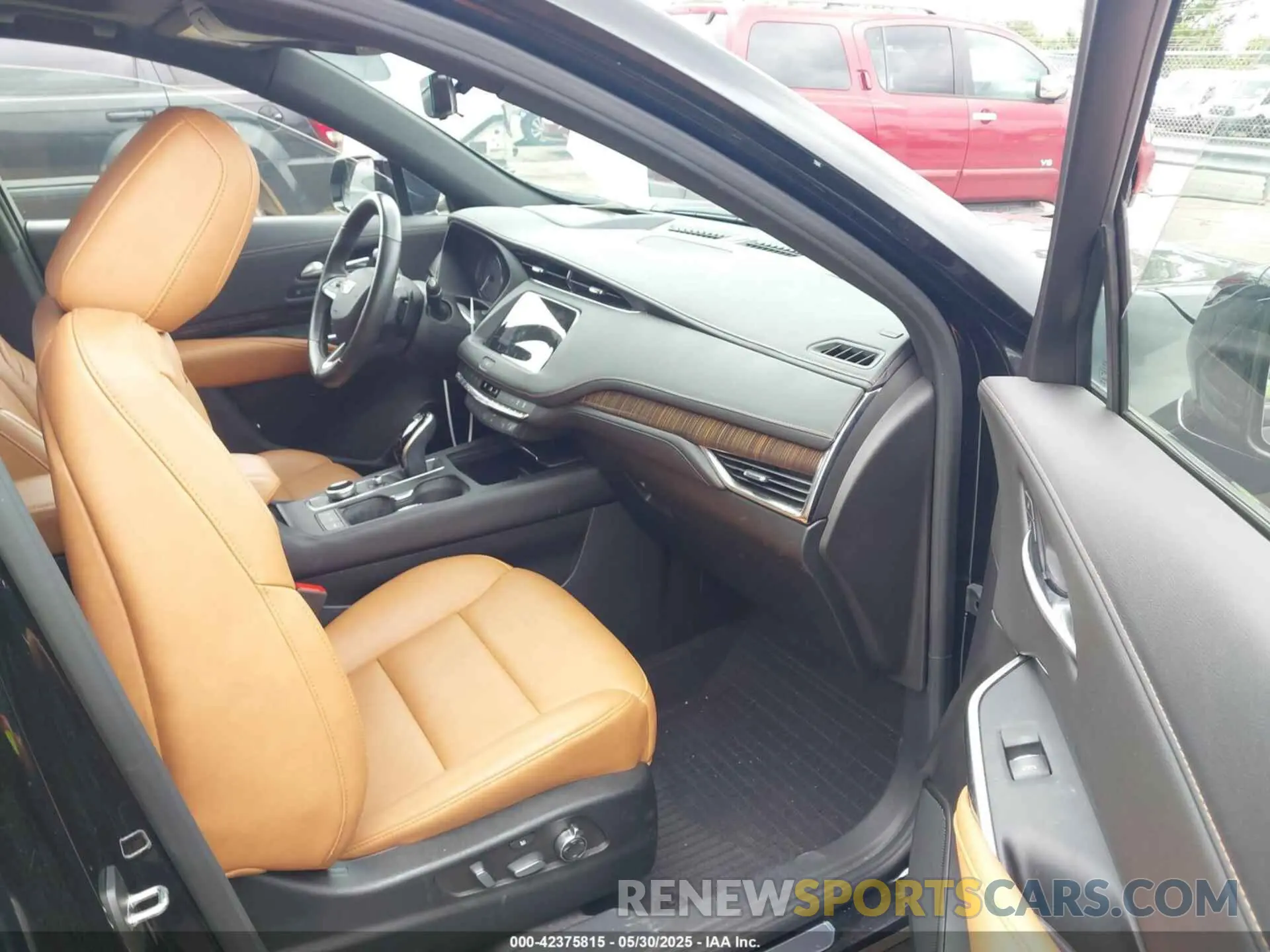 5 Фотография поврежденного автомобиля 1GYFZFR48PF108344 CADILLAC XT4 2023