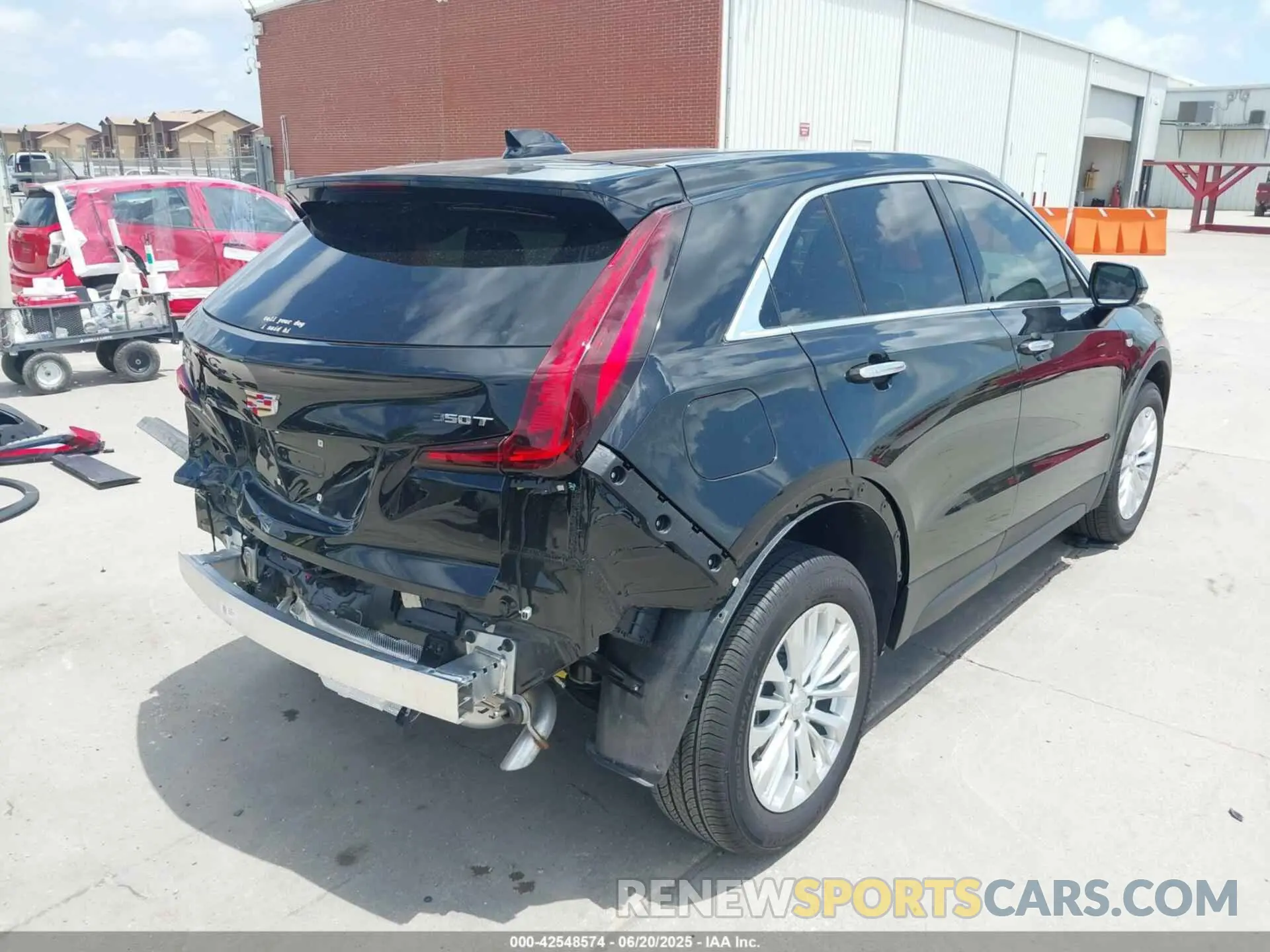 4 Фотография поврежденного автомобиля 1GYAZAR42RF226132 CADILLAC XT4 2024