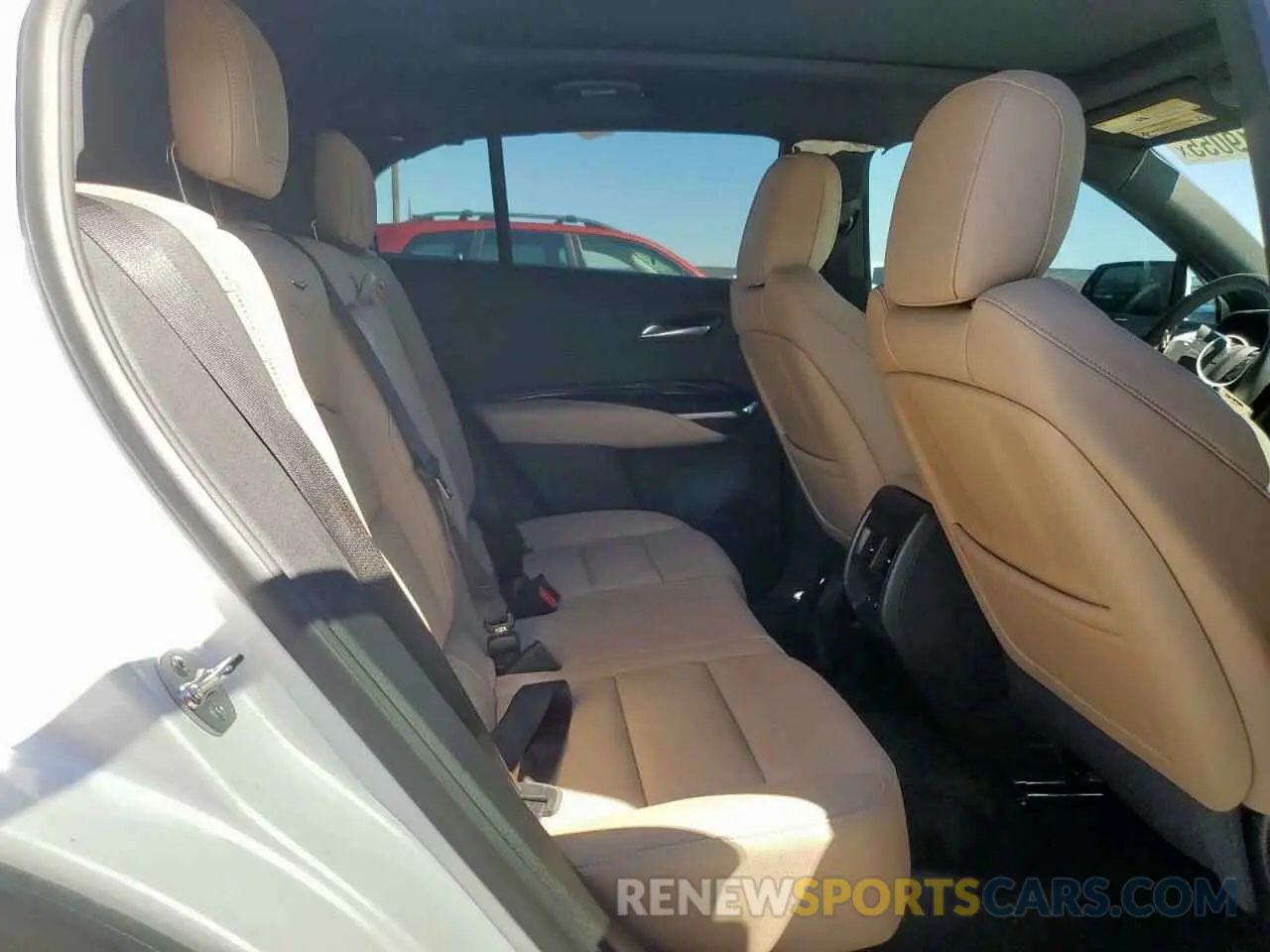 10 Фотография поврежденного автомобиля 1GYAZAR44RF233650 CADILLAC XT4 2024