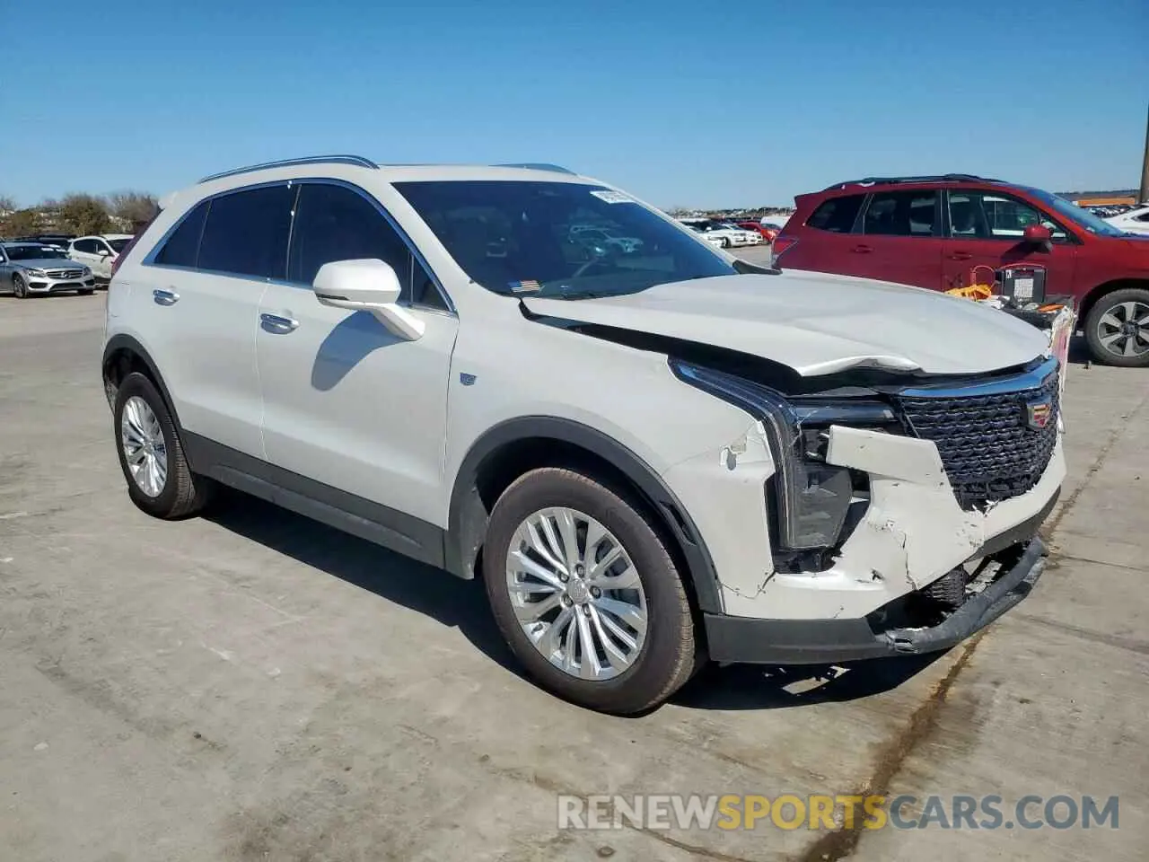 4 Фотография поврежденного автомобиля 1GYAZAR44RF233650 CADILLAC XT4 2024