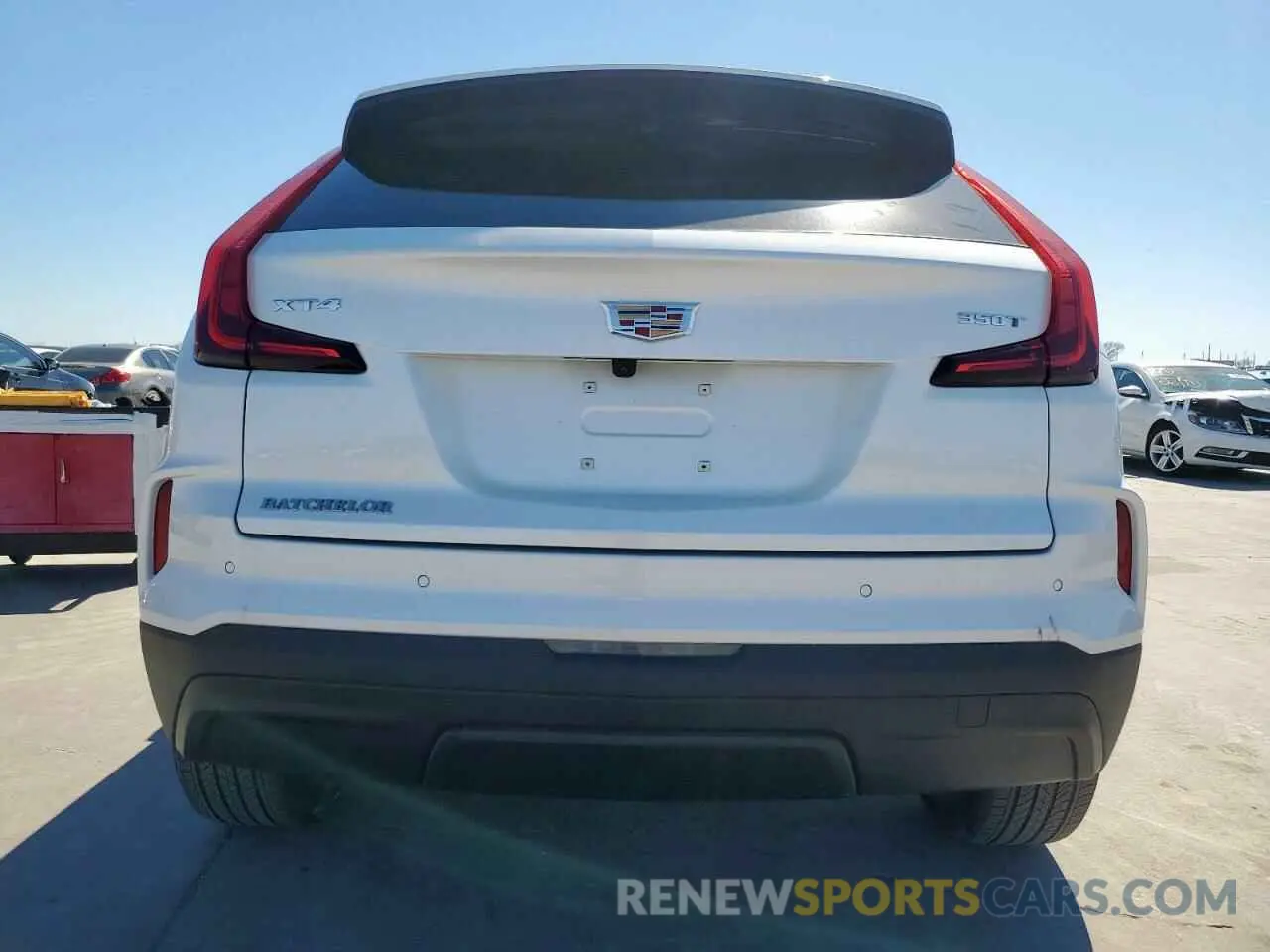 6 Фотография поврежденного автомобиля 1GYAZAR44RF233650 CADILLAC XT4 2024
