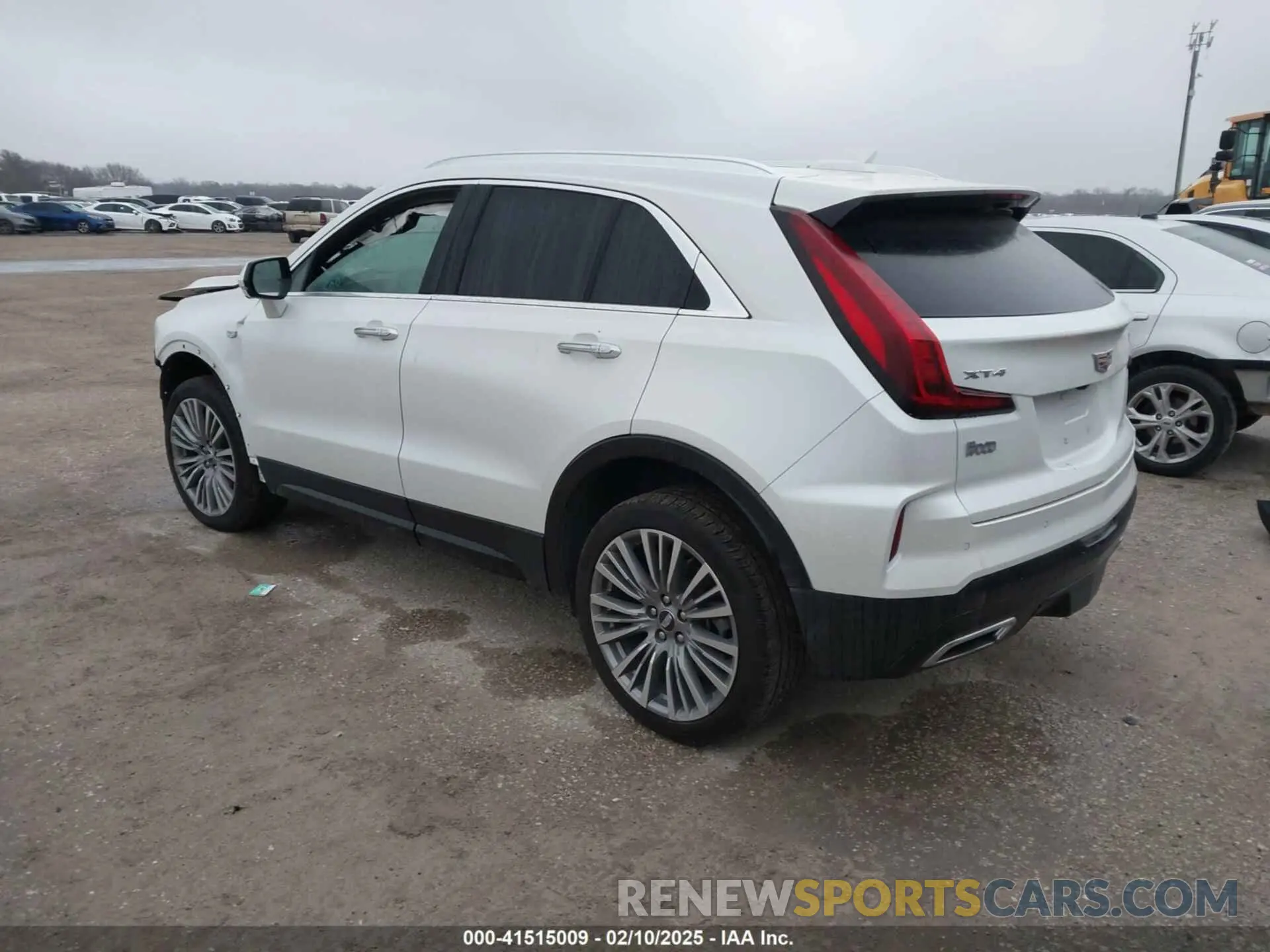 3 Фотография поврежденного автомобиля 1GYFZCR41RF220114 CADILLAC XT4 2024