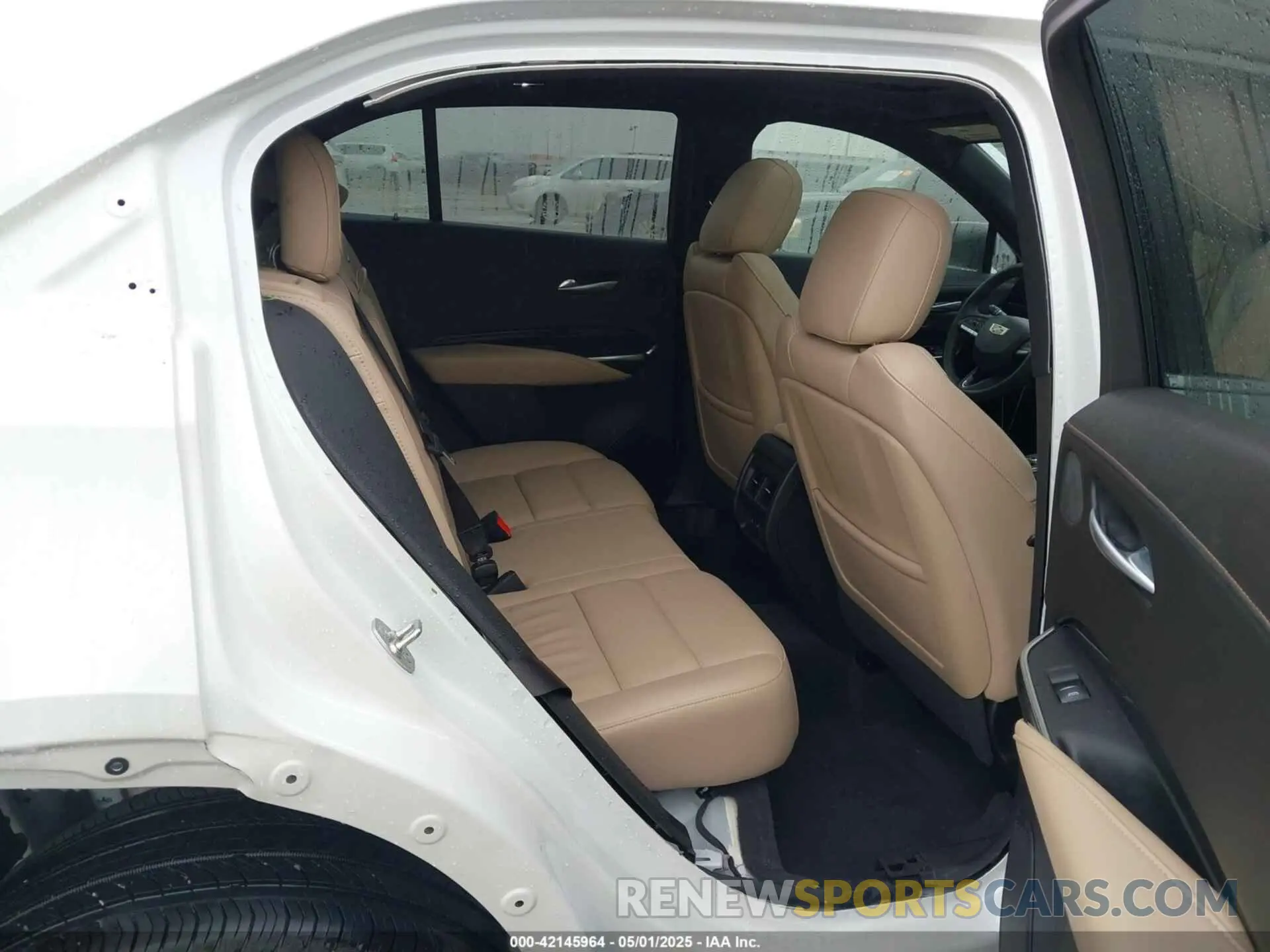 8 Фотография поврежденного автомобиля 1GYFZCR42RF234829 CADILLAC XT4 2024