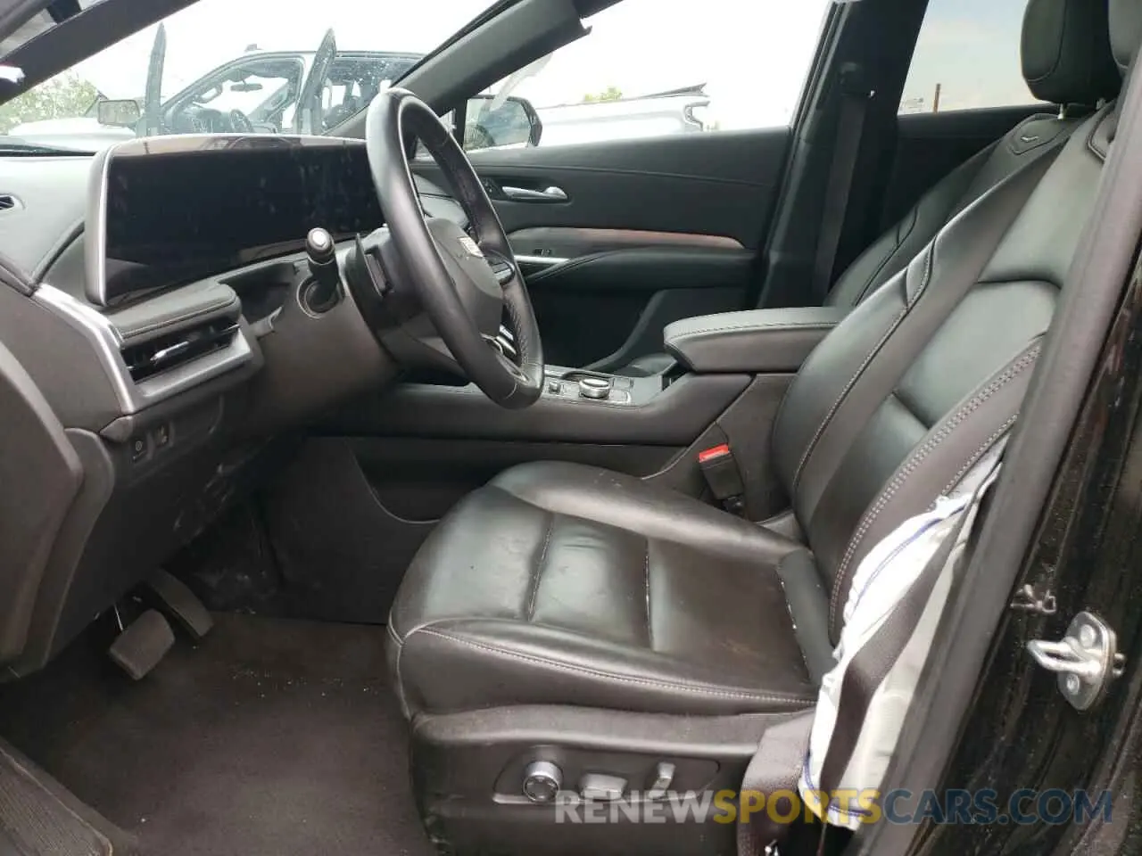 7 Фотография поврежденного автомобиля 1GYFZCR43RF221412 CADILLAC XT4 2024