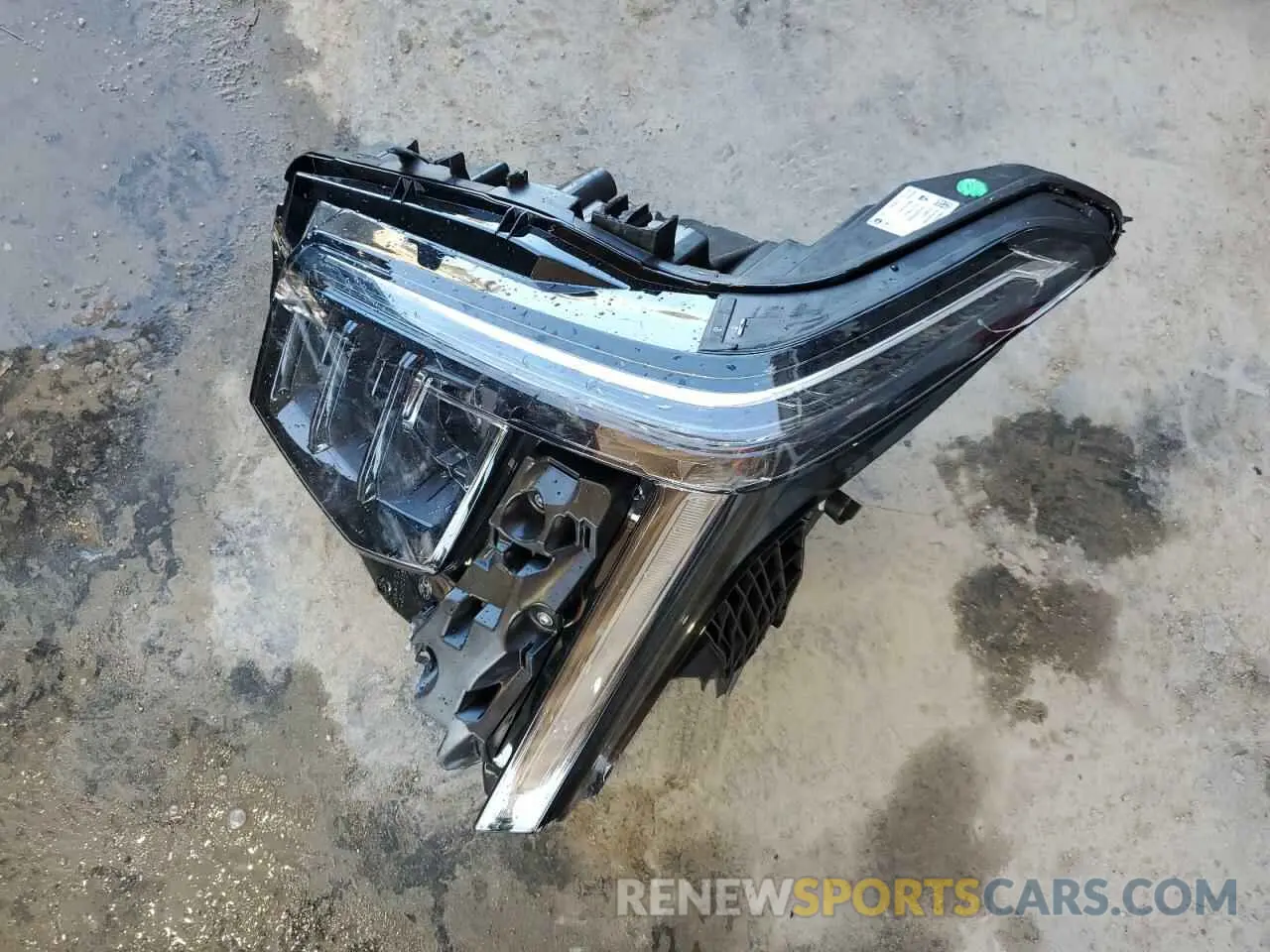 15 Photograph of a damaged car 1GYFZCR43RF241465 CADILLAC XT4 2024