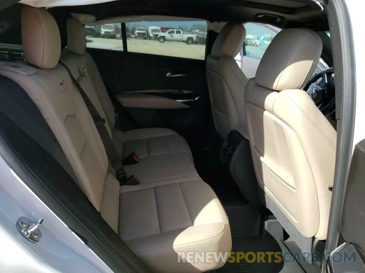 10 Photograph of a damaged car 1GYFZCR44RF239840 CADILLAC XT4 2024