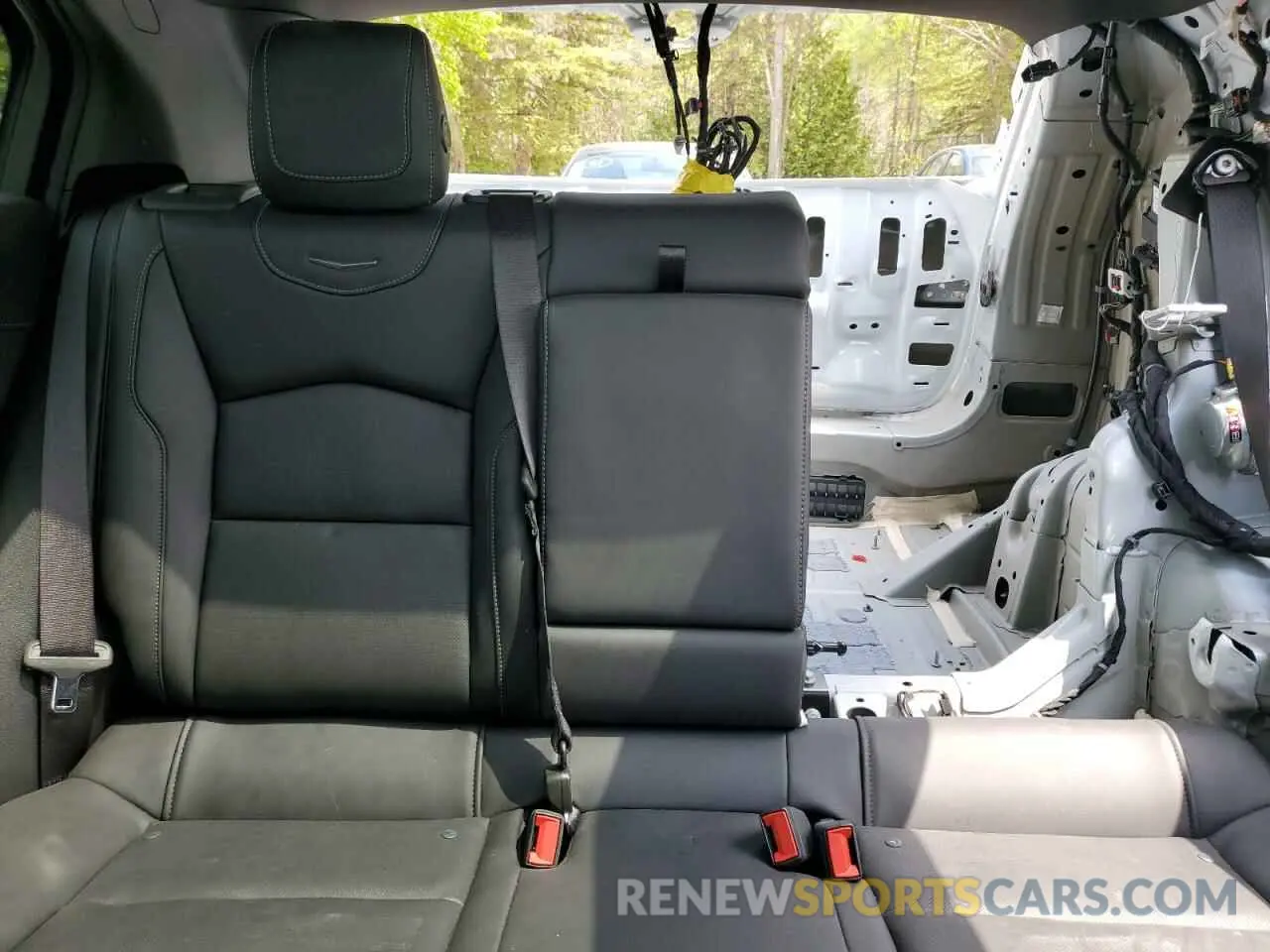 10 Фотография поврежденного автомобиля 1GYFZDR42RF162925 CADILLAC XT4 2024