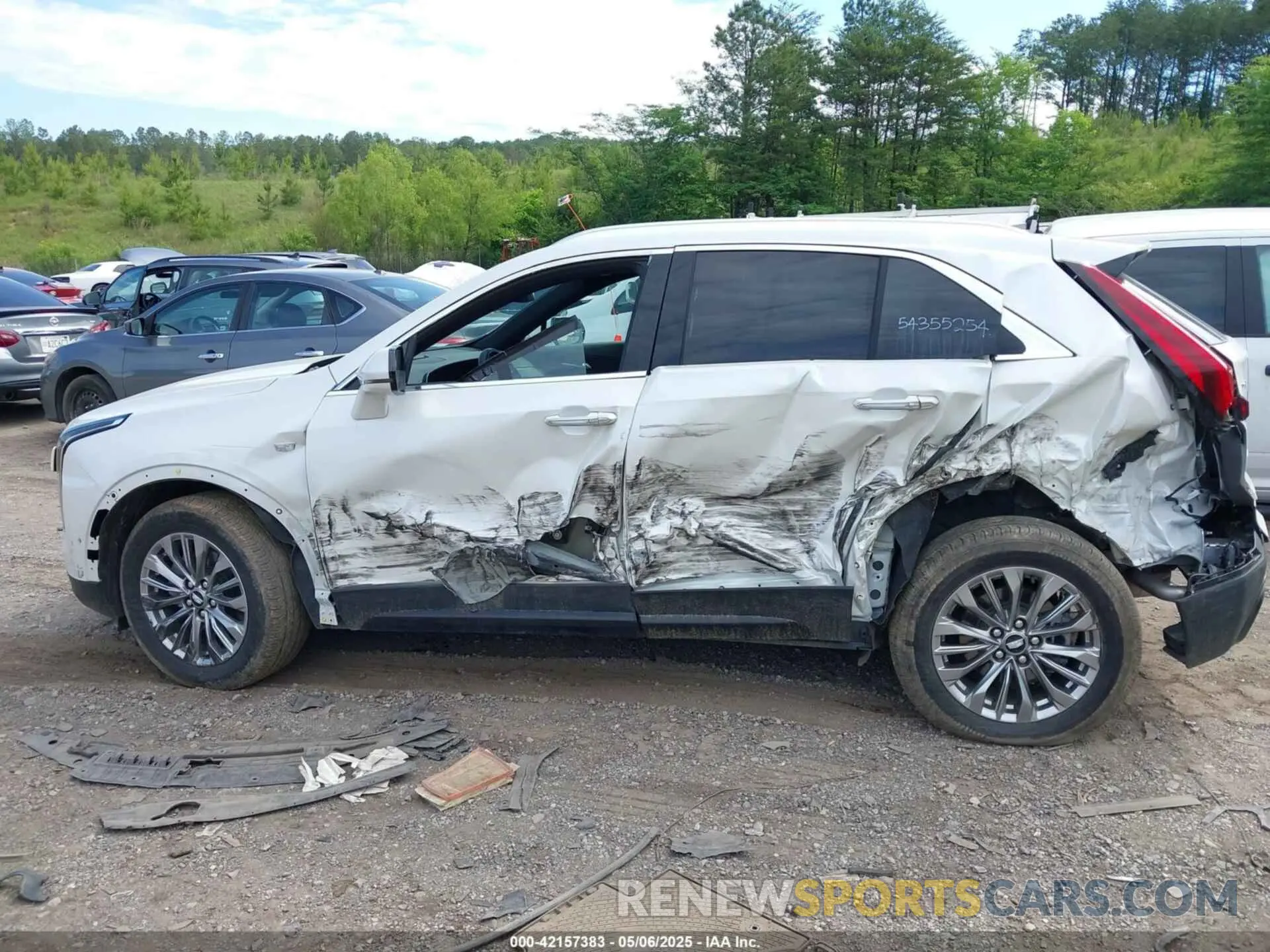 14 Фотография поврежденного автомобиля 1GYFZDR43RF147835 CADILLAC XT4 2024