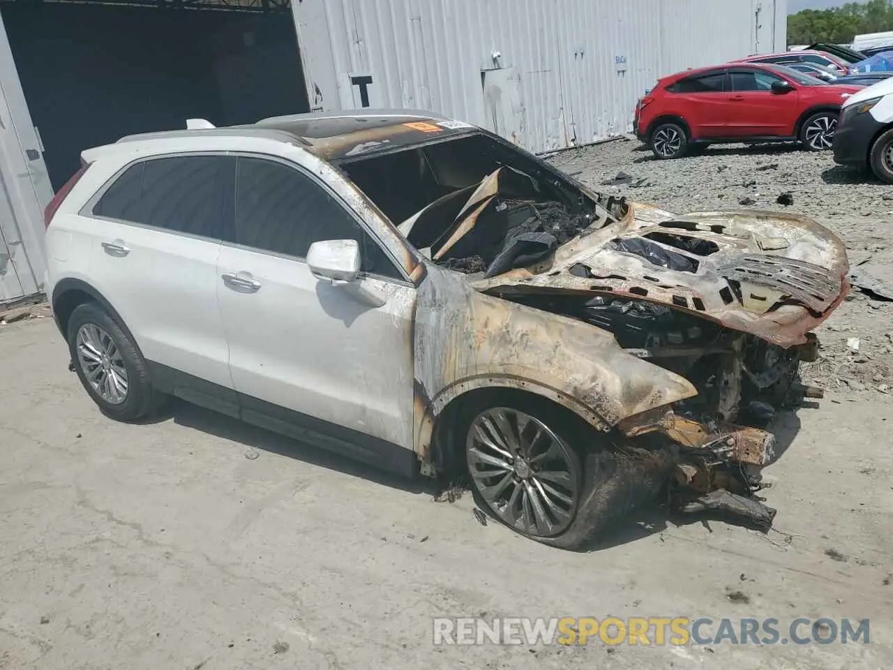 4 Фотография поврежденного автомобиля 1GYFZDR45RF102198 CADILLAC XT4 2024