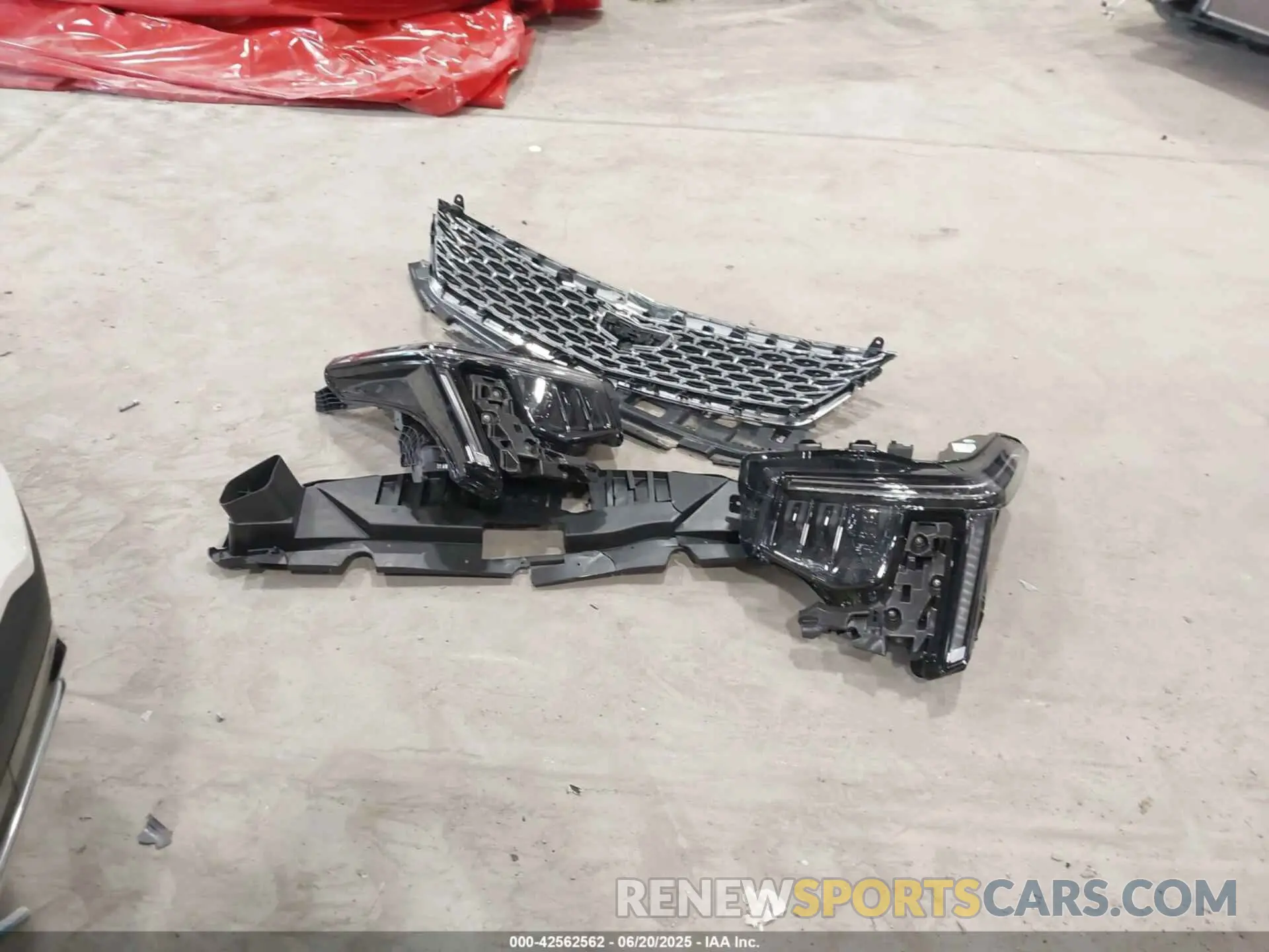 12 Фотография поврежденного автомобиля 1GYFZDR47RF206465 CADILLAC XT4 2024