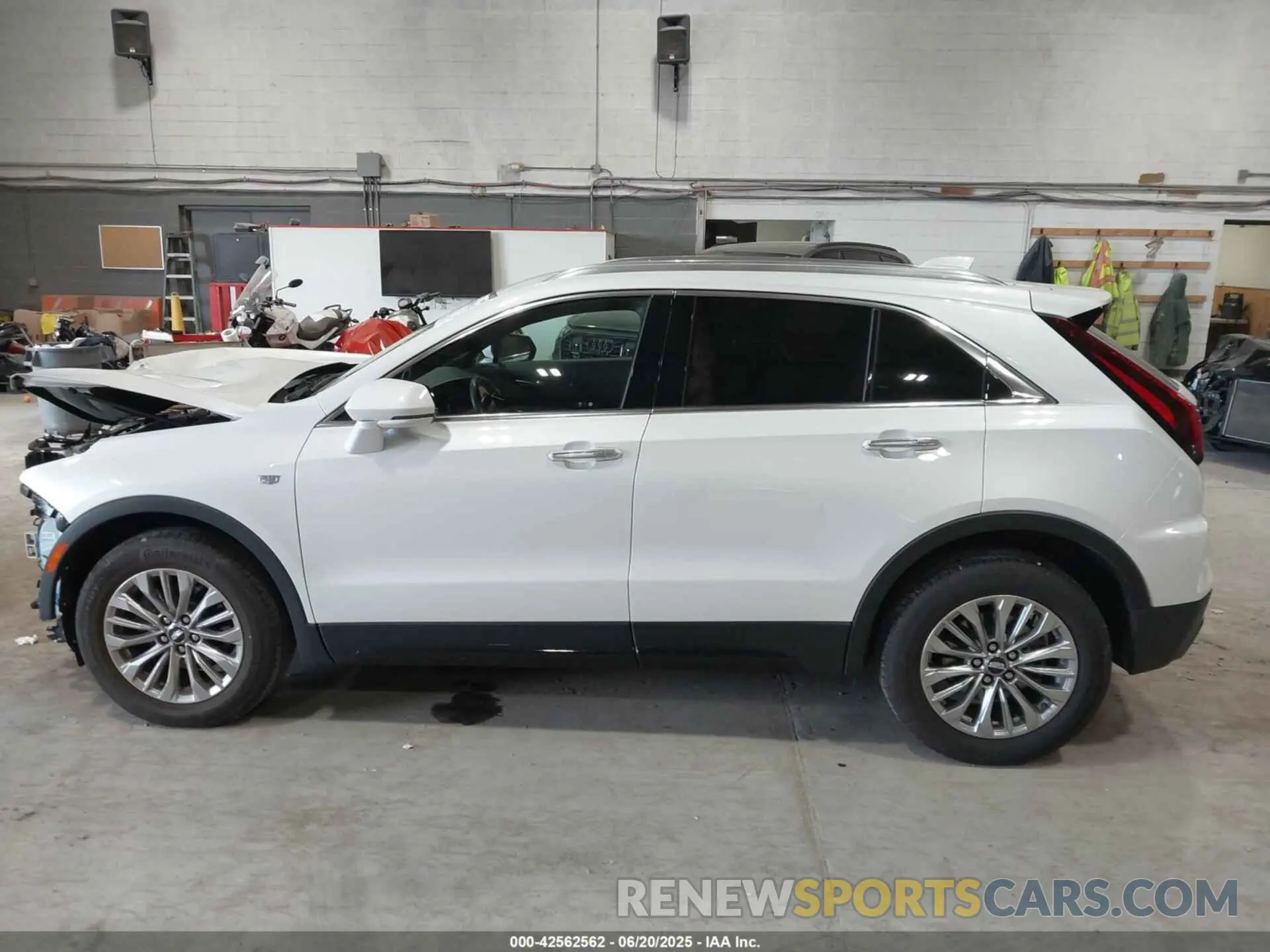 15 Фотография поврежденного автомобиля 1GYFZDR47RF206465 CADILLAC XT4 2024