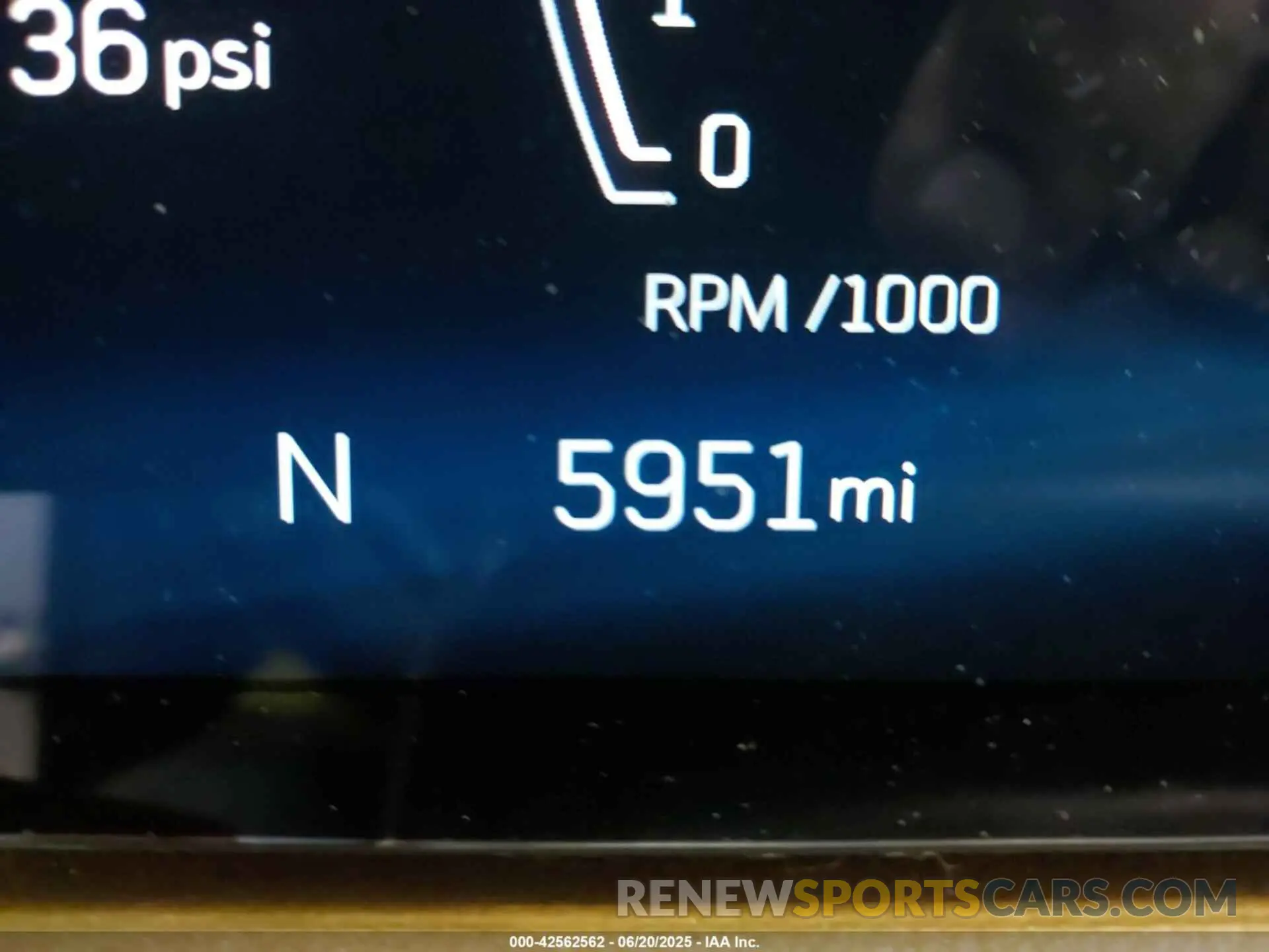 16 Фотография поврежденного автомобиля 1GYFZDR47RF206465 CADILLAC XT4 2024