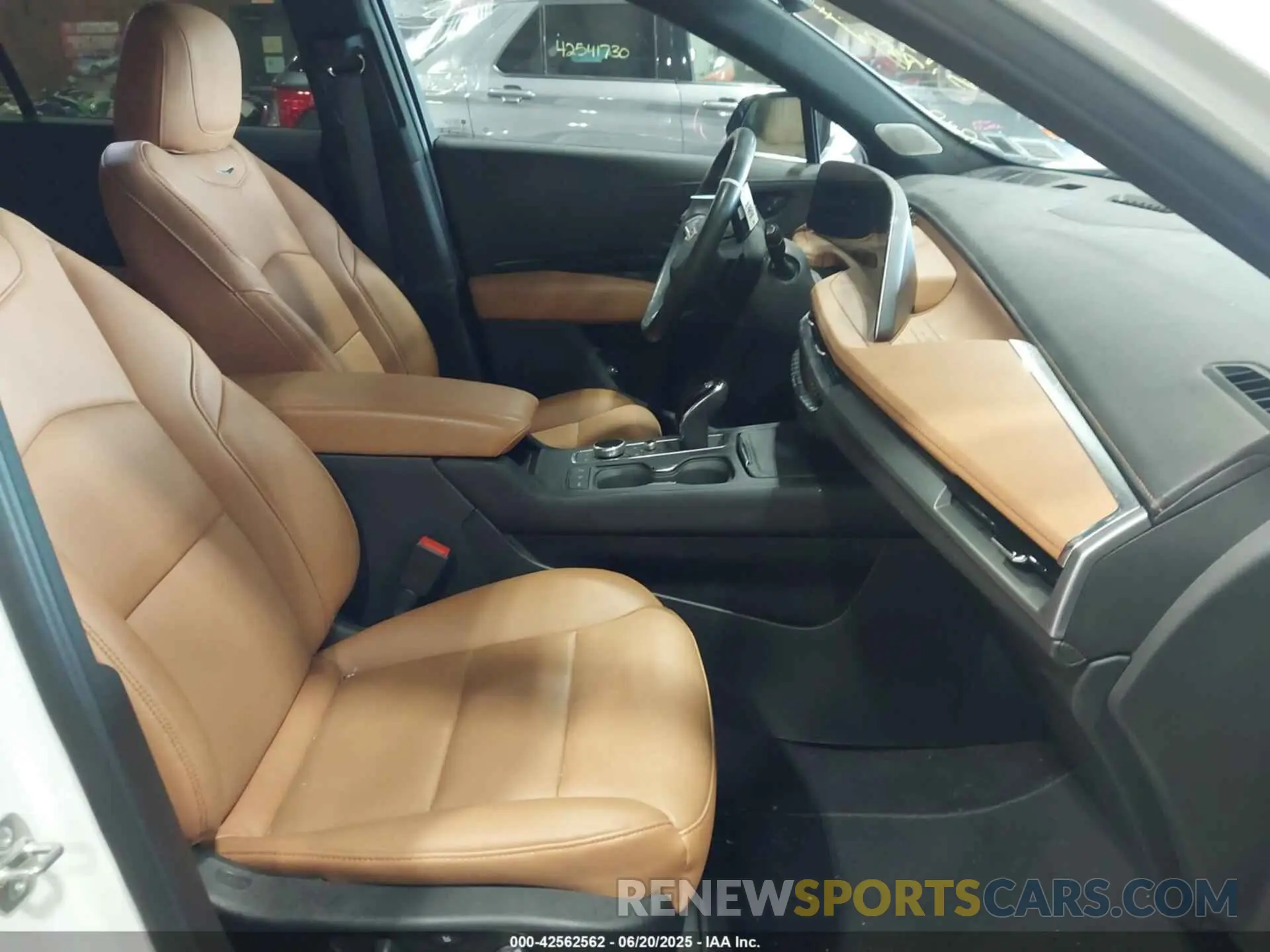 5 Фотография поврежденного автомобиля 1GYFZDR47RF206465 CADILLAC XT4 2024