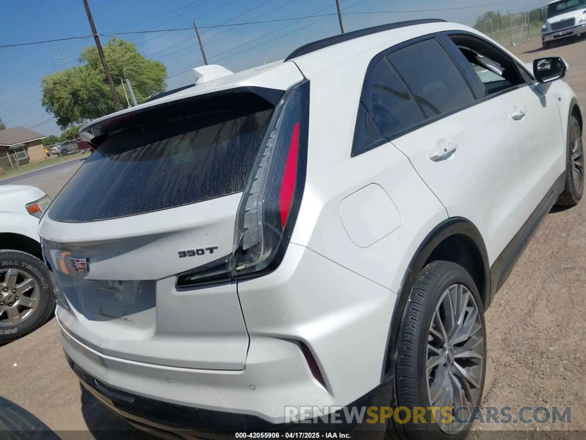4 Фотография поврежденного автомобиля 1GYFZER43RF133293 CADILLAC XT4 2024