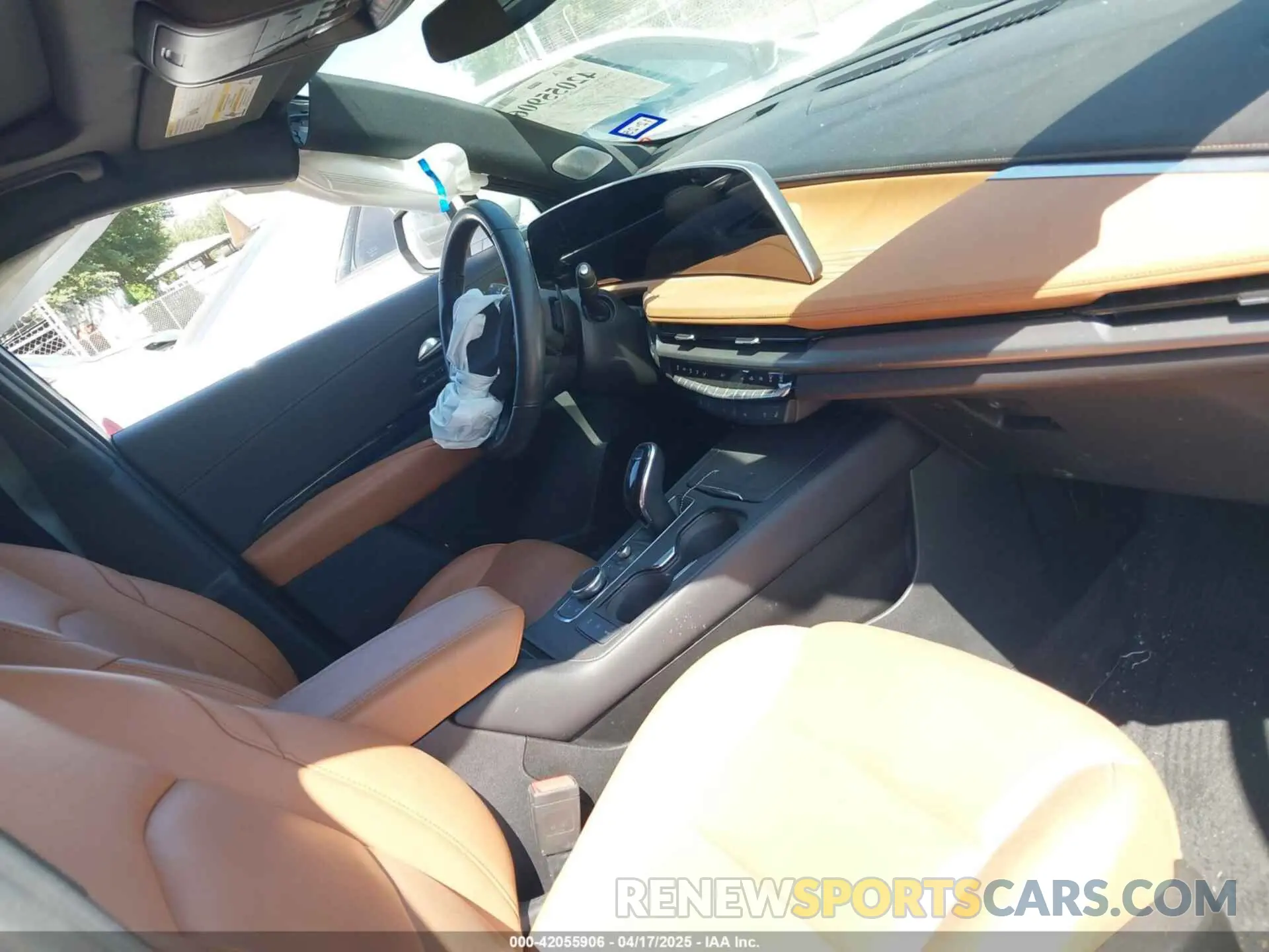 5 Фотография поврежденного автомобиля 1GYFZER43RF133293 CADILLAC XT4 2024