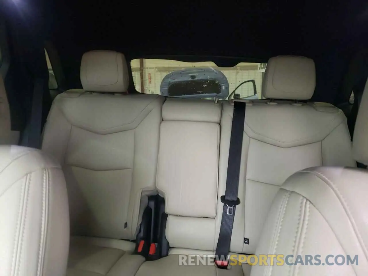 10 Photograph of a damaged car 1GYKNARS1KZ231504 CADILLAC XT5 2019