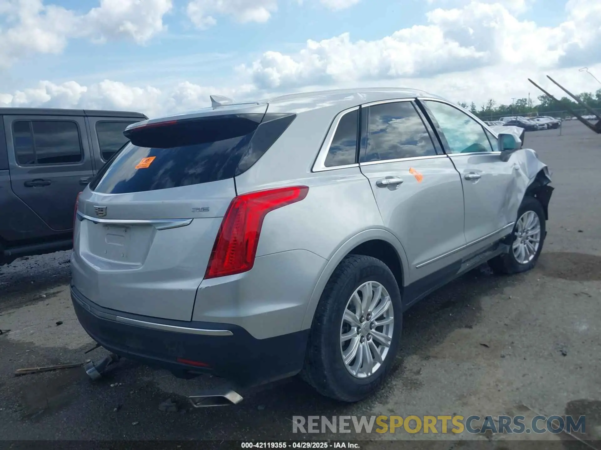 4 Фотография поврежденного автомобиля 1GYKNARS3KZ170088 CADILLAC XT5 2019