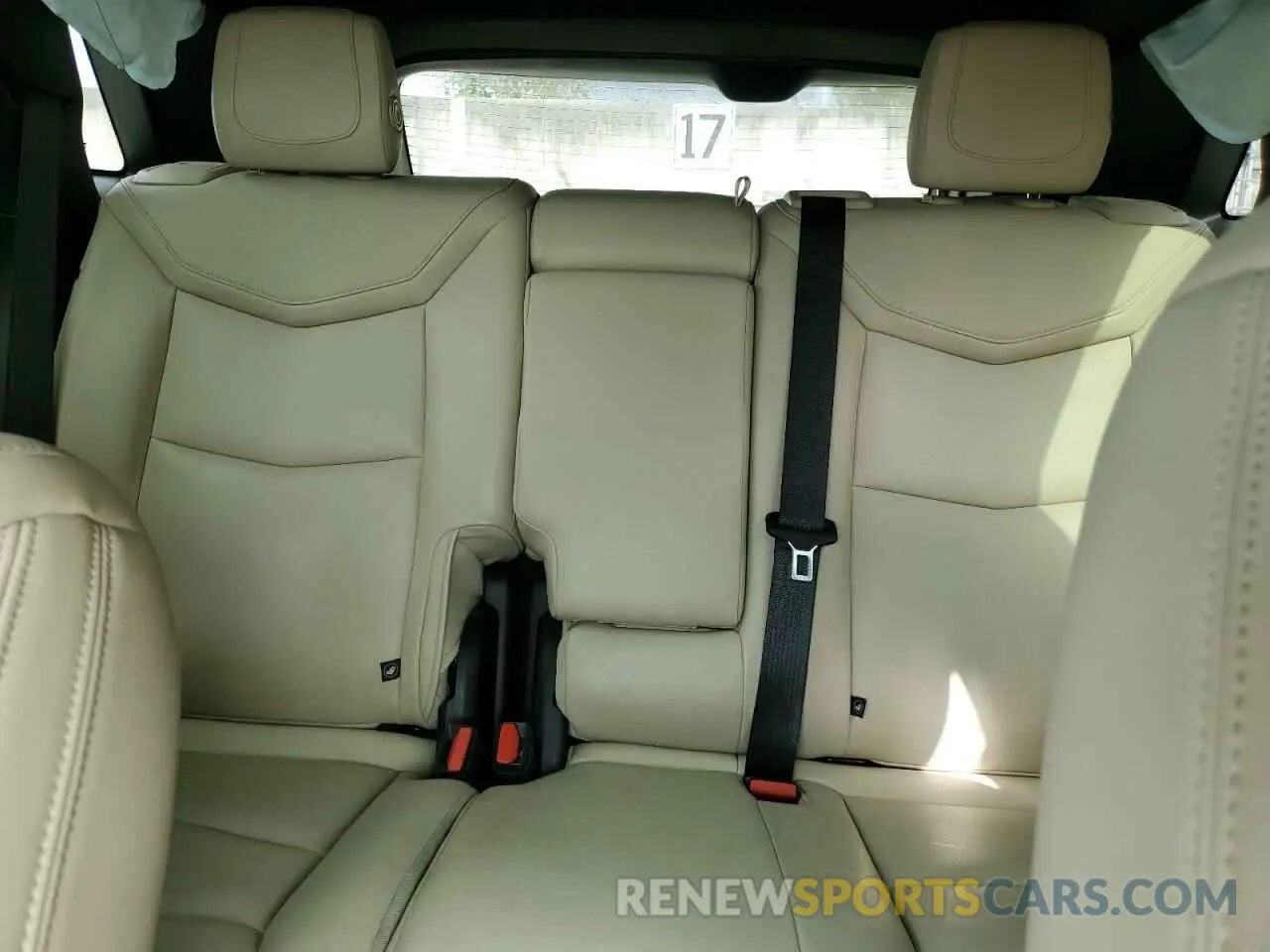 10 Photograph of a damaged car 1GYKNARS4KZ113480 CADILLAC XT5 2019