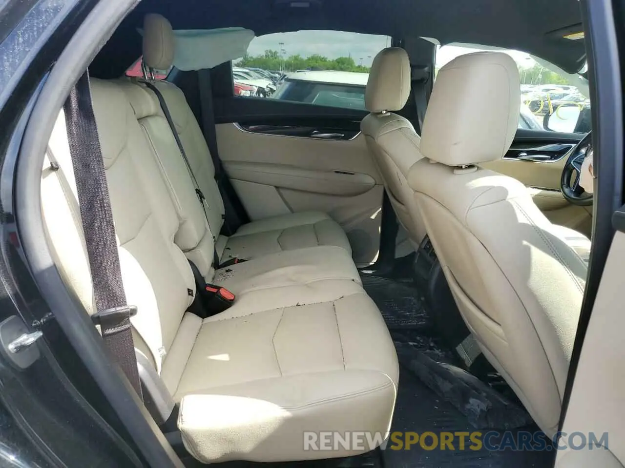 11 Photograph of a damaged car 1GYKNARS6KZ169100 CADILLAC XT5 2019