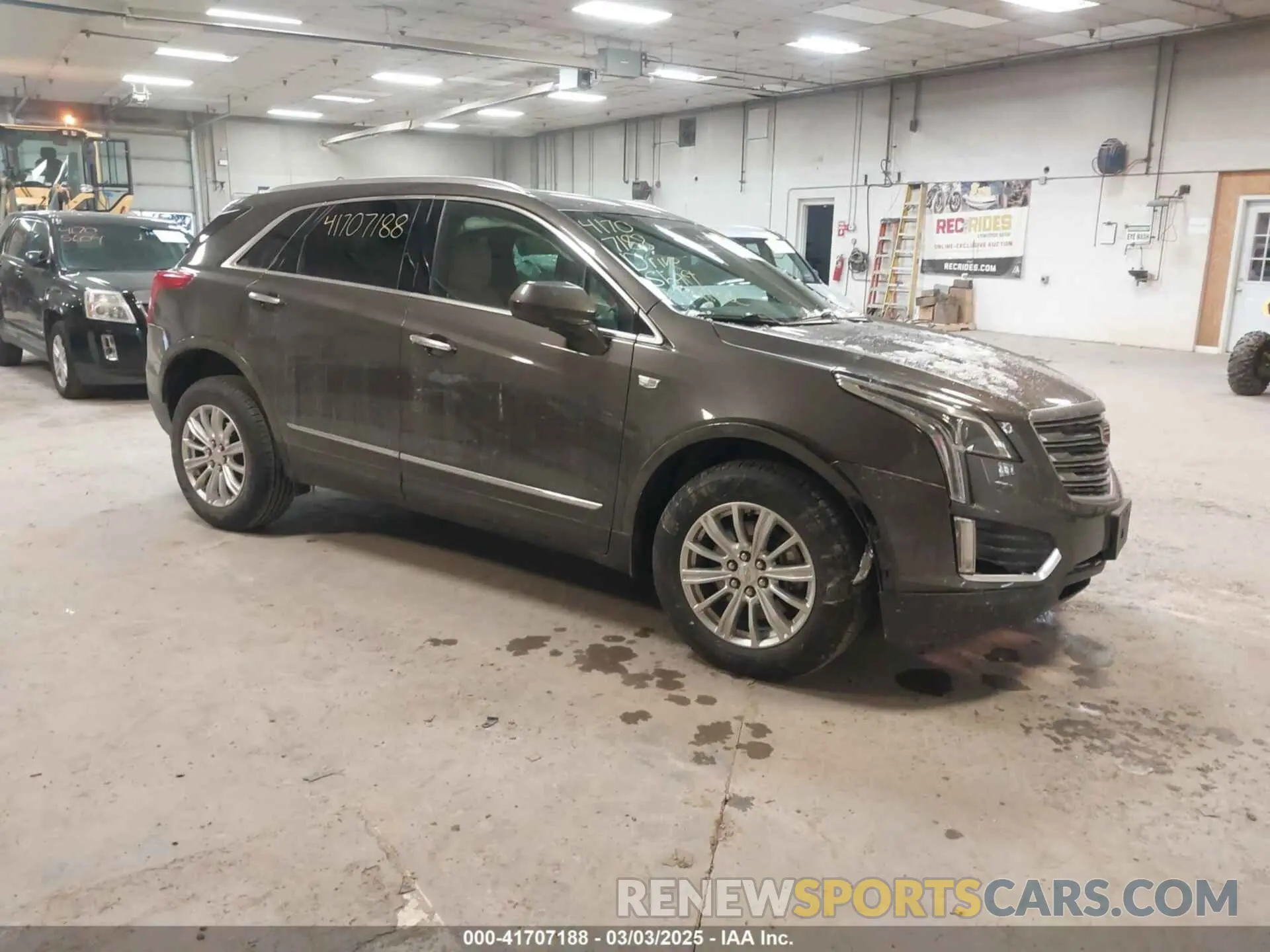 1 Фотография поврежденного автомобиля 1GYKNBRS6KZ199736 CADILLAC XT5 2019