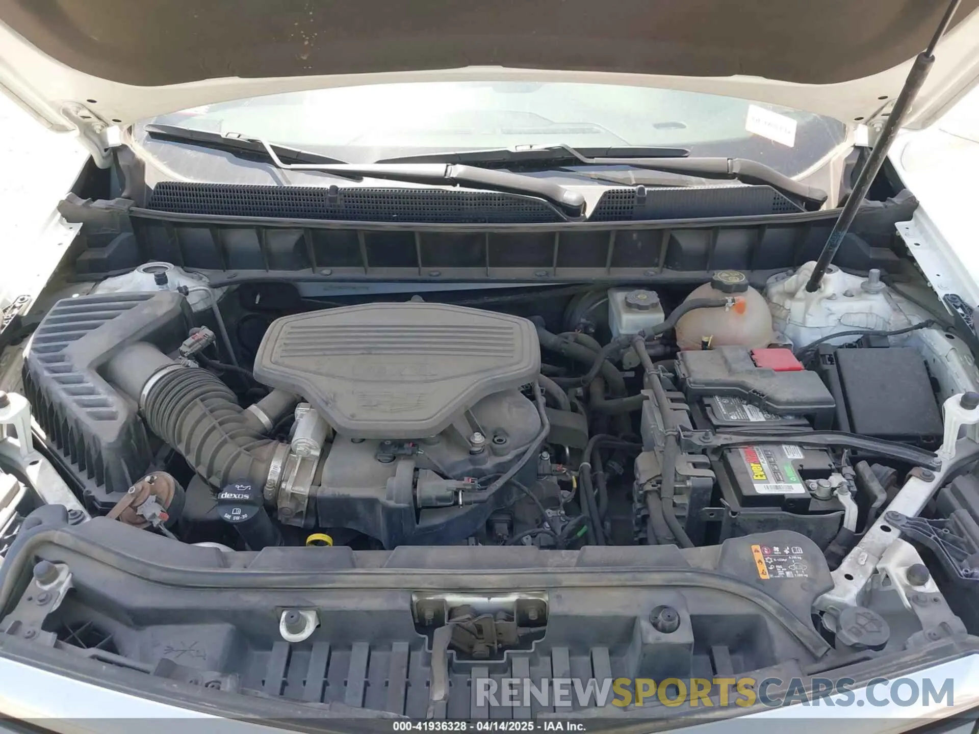 10 Фотография поврежденного автомобиля 1GYKNCRS1KZ135674 CADILLAC XT5 2019