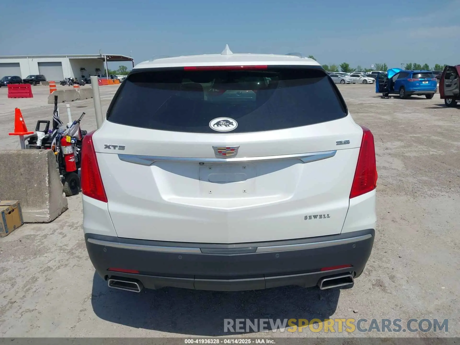 16 Фотография поврежденного автомобиля 1GYKNCRS1KZ135674 CADILLAC XT5 2019