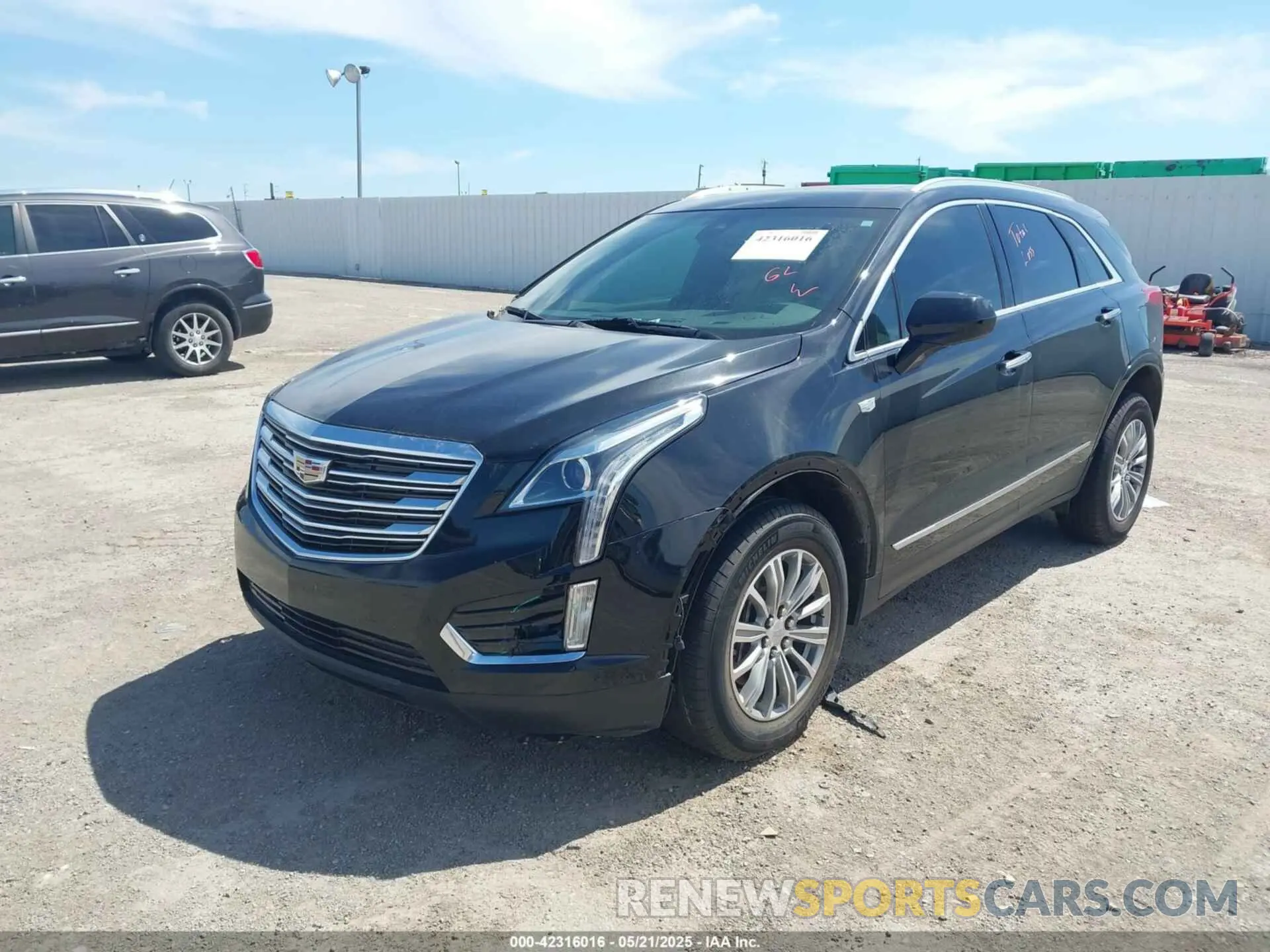 2 Фотография поврежденного автомобиля 1GYKNCRS2KZ150054 CADILLAC XT5 2019
