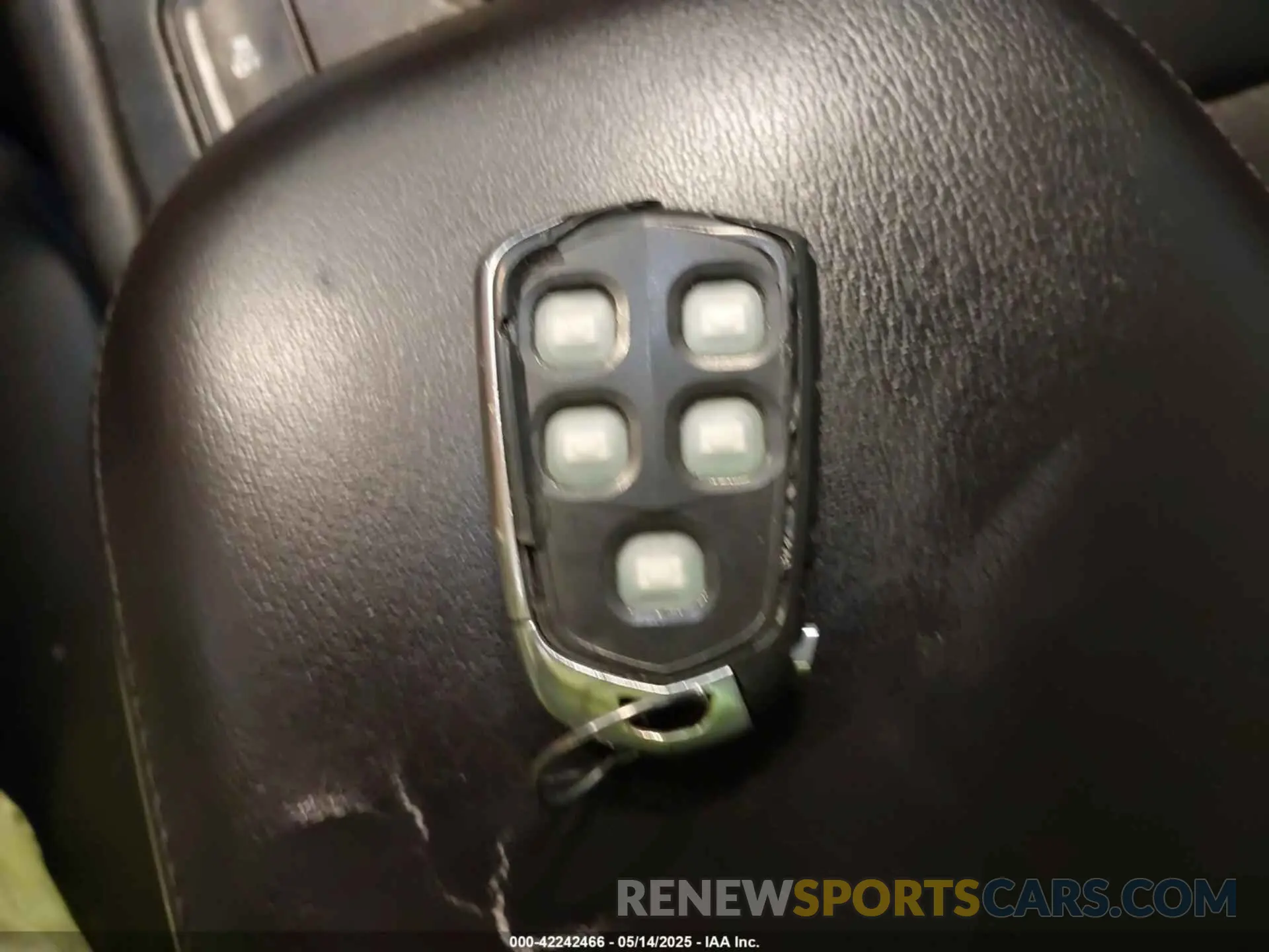 11 Photograph of a damaged car 1GYKNCRS2KZ197052 CADILLAC XT5 2019