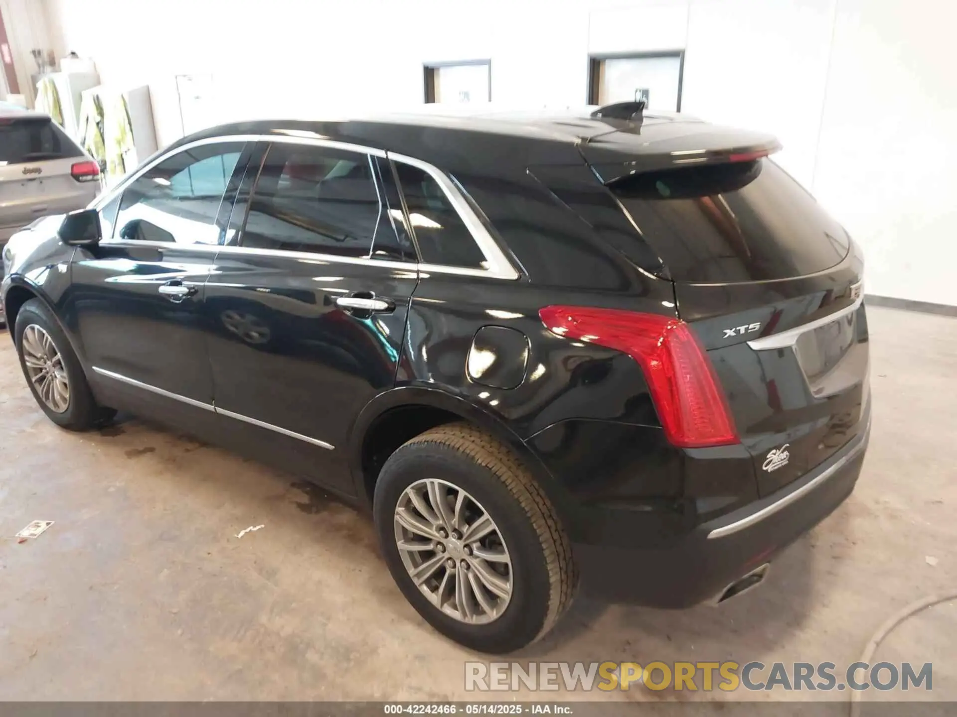 3 Photograph of a damaged car 1GYKNCRS2KZ197052 CADILLAC XT5 2019