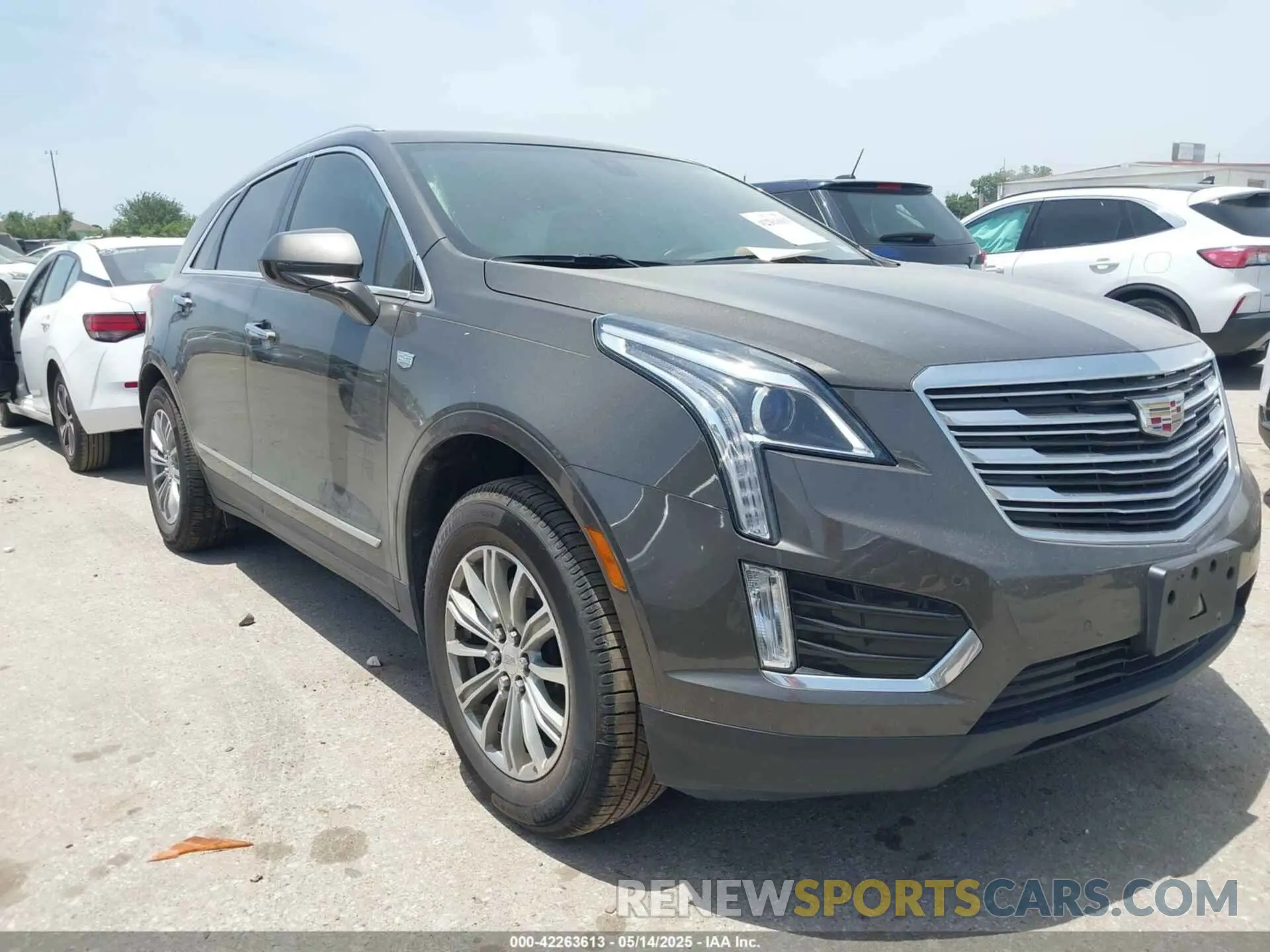 1 Photograph of a damaged car 1GYKNCRS2KZ210656 CADILLAC XT5 2019