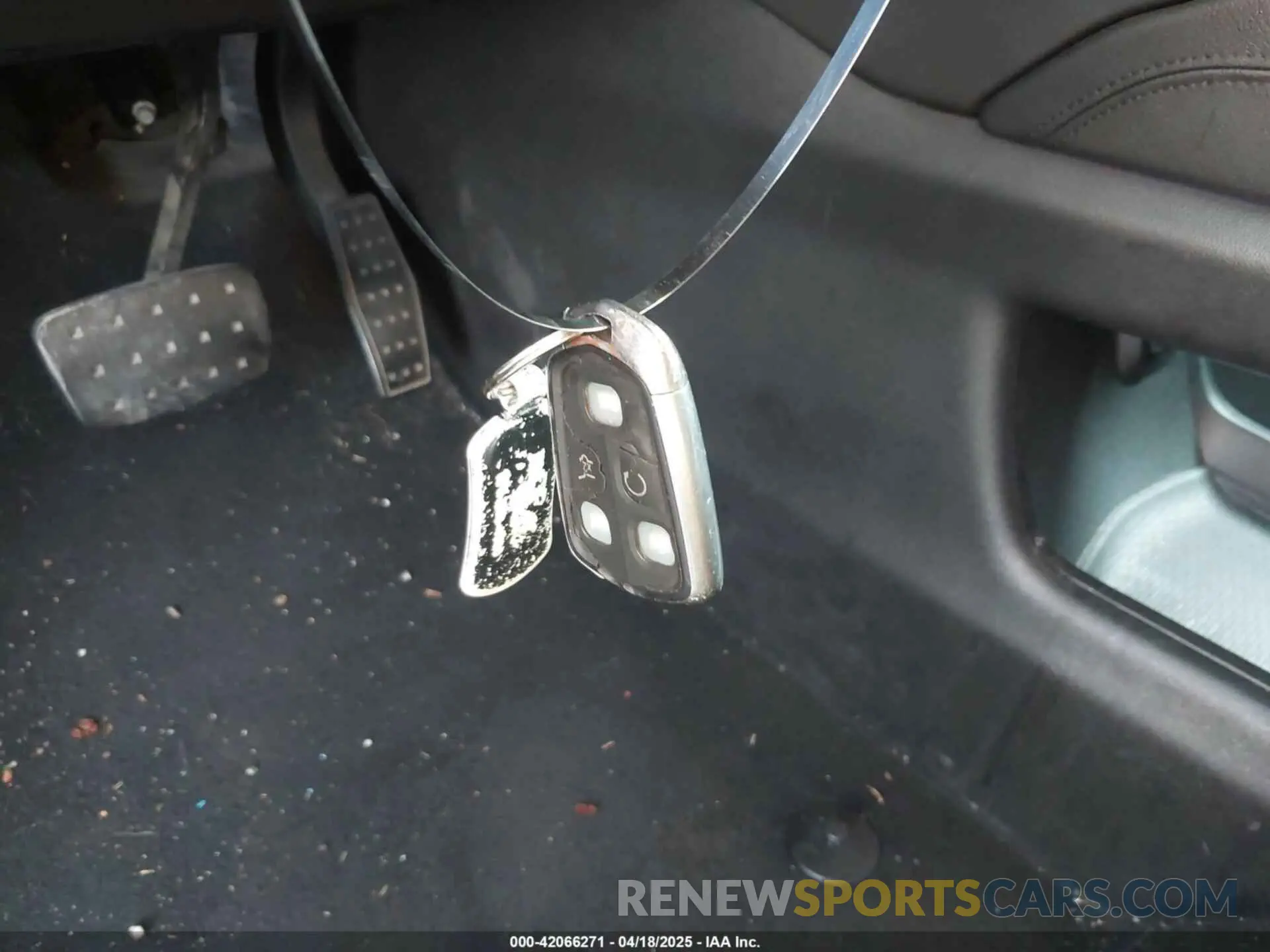 11 Photograph of a damaged car 1GYKNCRS2KZ251207 CADILLAC XT5 2019