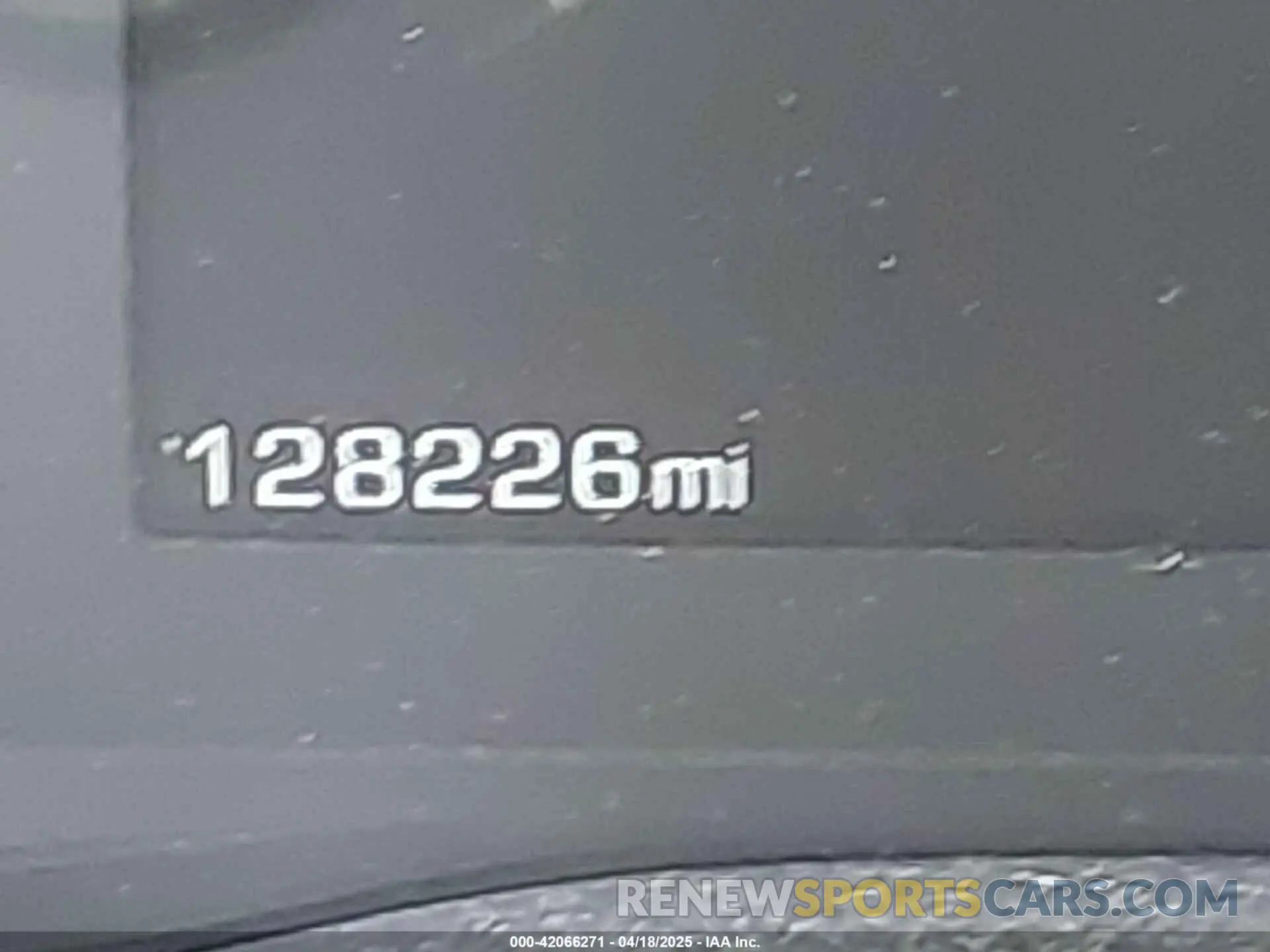 15 Photograph of a damaged car 1GYKNCRS2KZ251207 CADILLAC XT5 2019