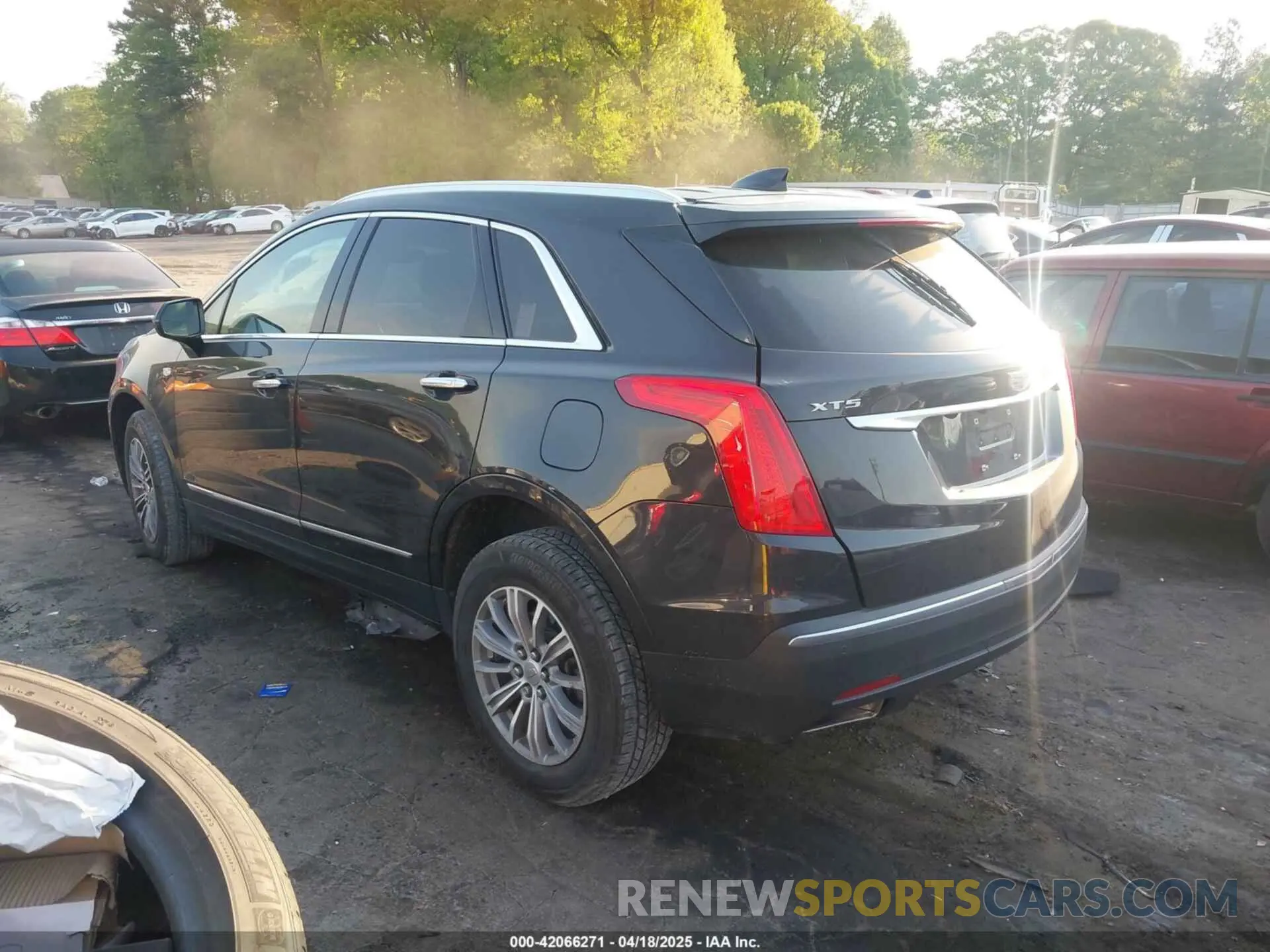 3 Photograph of a damaged car 1GYKNCRS2KZ251207 CADILLAC XT5 2019