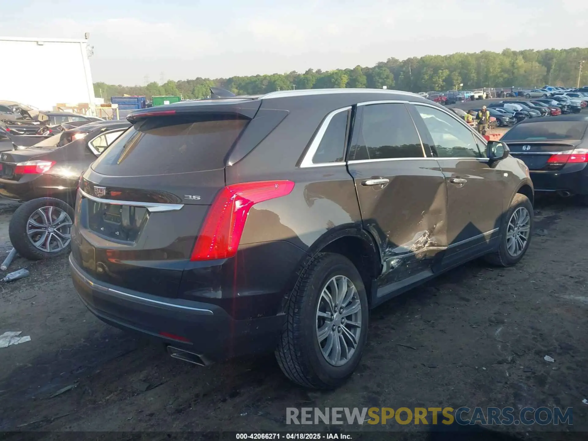 4 Photograph of a damaged car 1GYKNCRS2KZ251207 CADILLAC XT5 2019