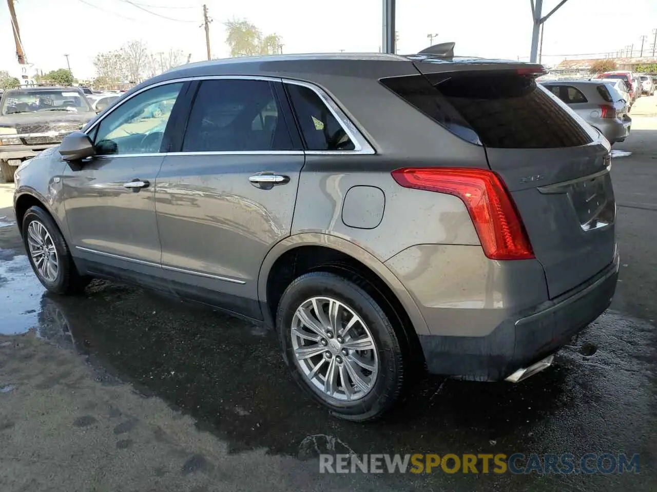 2 Photograph of a damaged car 1GYKNCRS4KZ221304 CADILLAC XT5 2019
