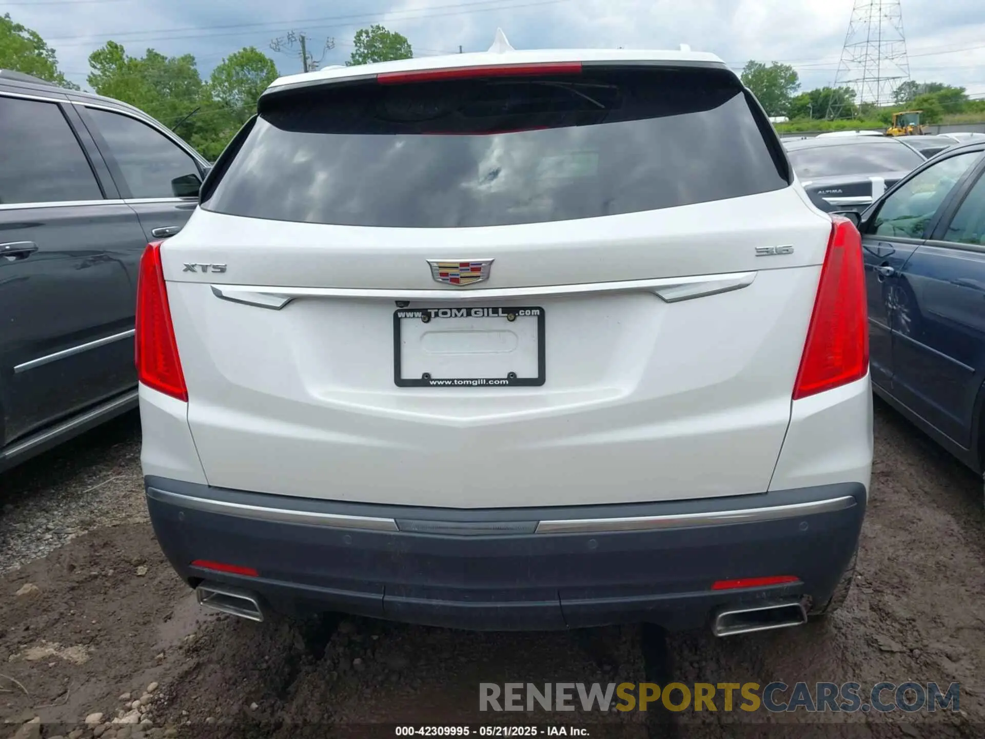 16 Photograph of a damaged car 1GYKNCRS5KZ102659 CADILLAC XT5 2019