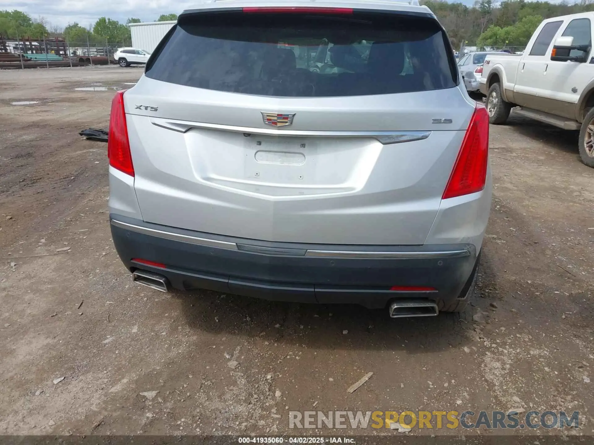 17 Фотография поврежденного автомобиля 1GYKNCRS5KZ225944 CADILLAC XT5 2019