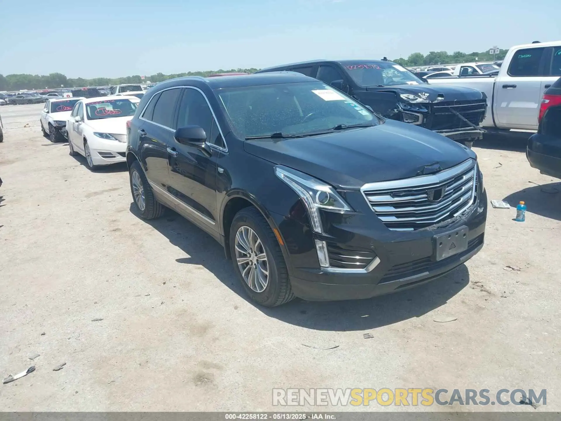 1 Photograph of a damaged car 1GYKNCRS7KZ119625 CADILLAC XT5 2019