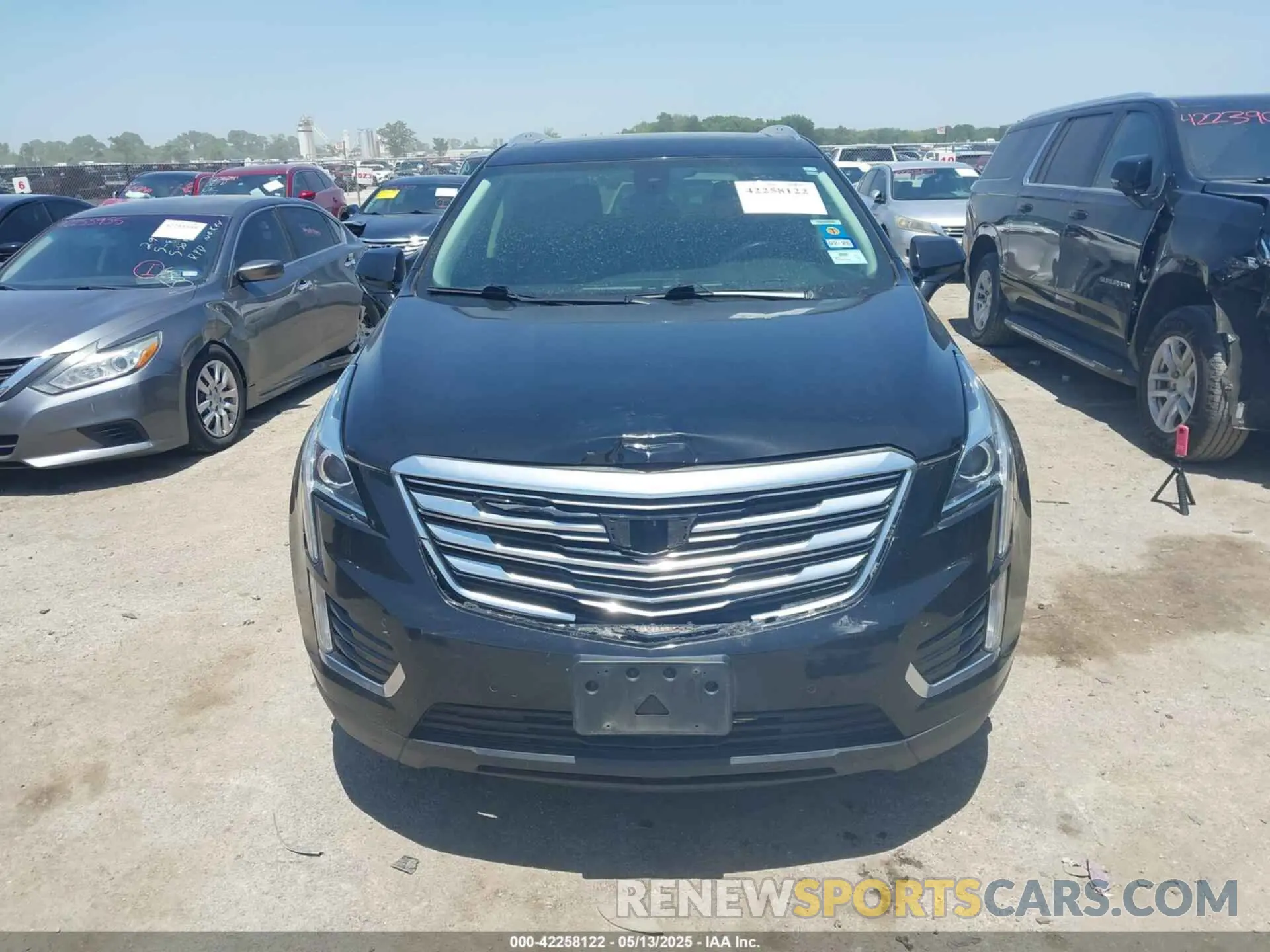 12 Photograph of a damaged car 1GYKNCRS7KZ119625 CADILLAC XT5 2019