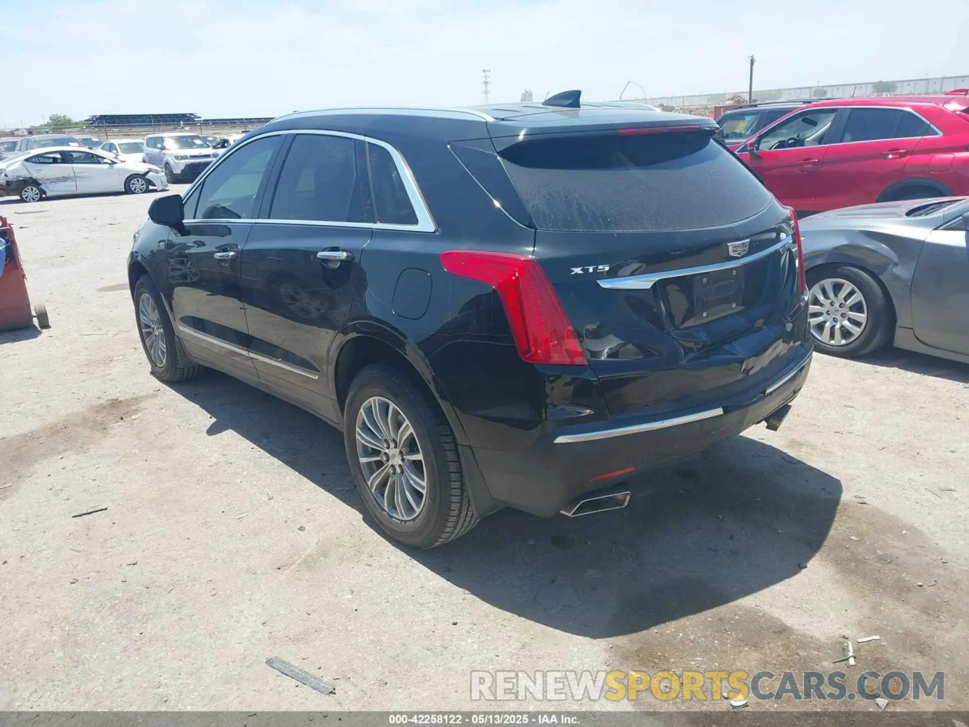 3 Photograph of a damaged car 1GYKNCRS7KZ119625 CADILLAC XT5 2019