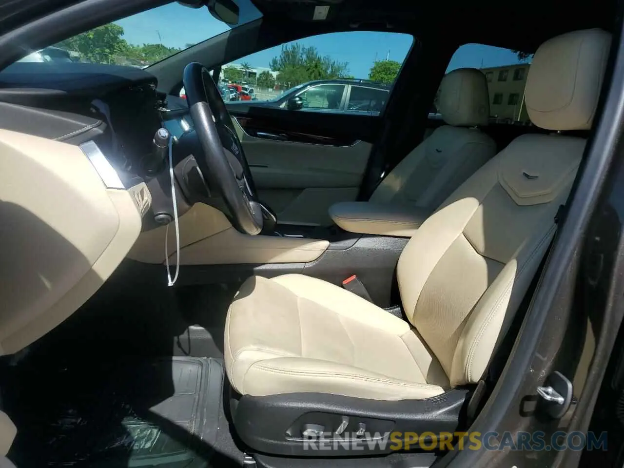 7 Photograph of a damaged car 1GYKNCRS7KZ221202 CADILLAC XT5 2019