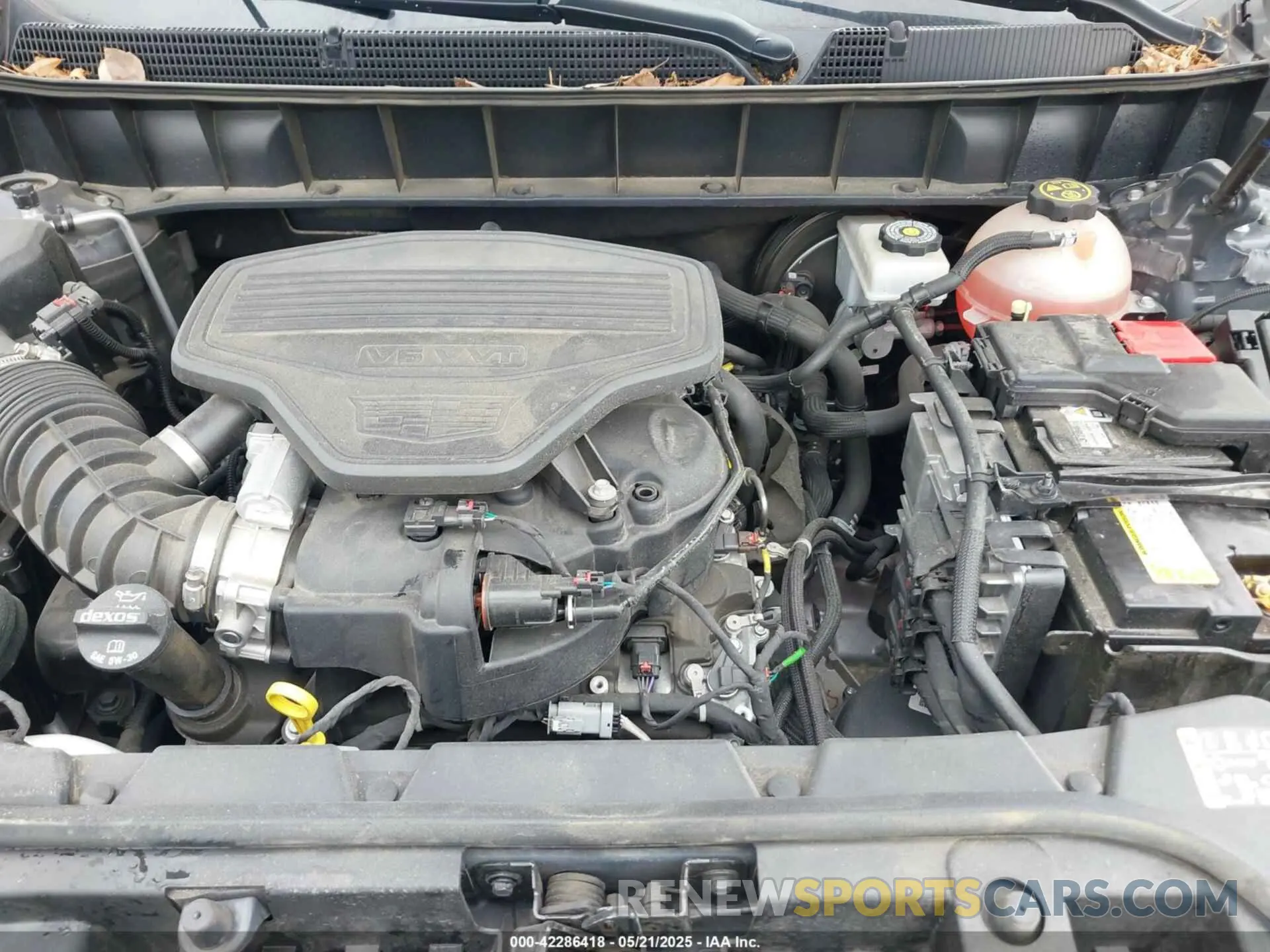 10 Photograph of a damaged car 1GYKNCRS9KZ198215 CADILLAC XT5 2019