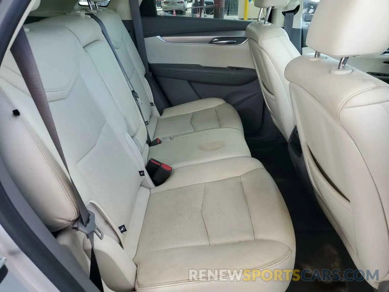 11 Photograph of a damaged car 1GYKNCRSXKZ167345 CADILLAC XT5 2019