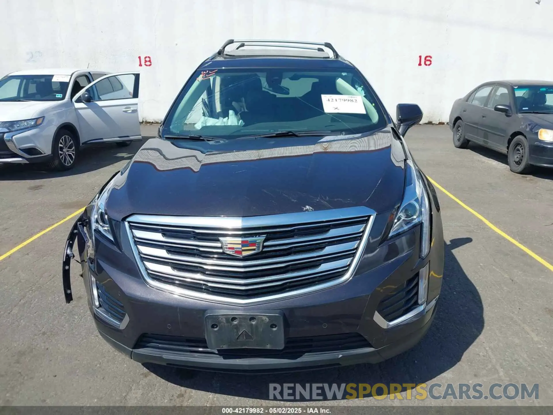 12 Photograph of a damaged car 1GYKNDRS0KZ171524 CADILLAC XT5 2019
