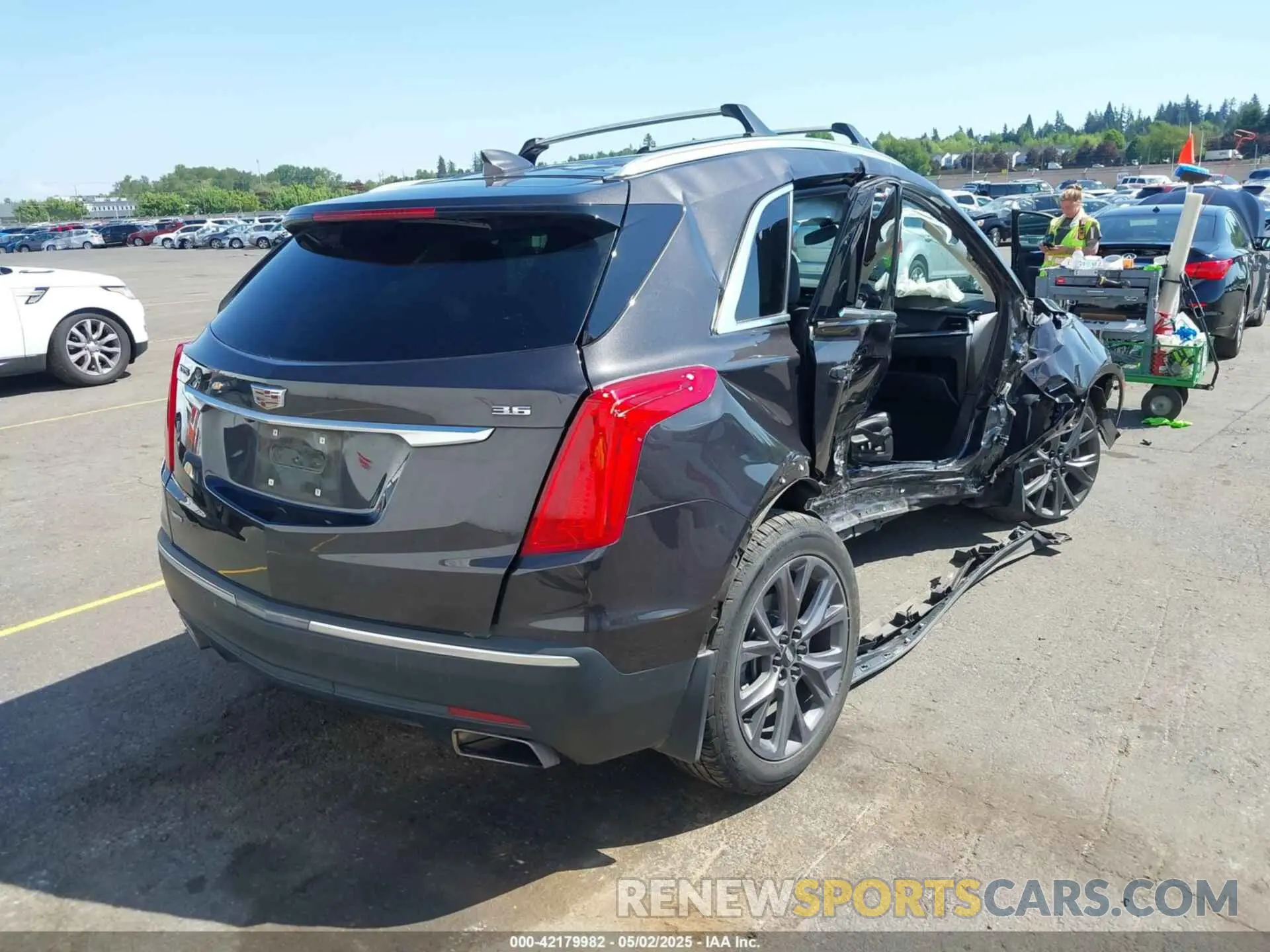 4 Photograph of a damaged car 1GYKNDRS0KZ171524 CADILLAC XT5 2019